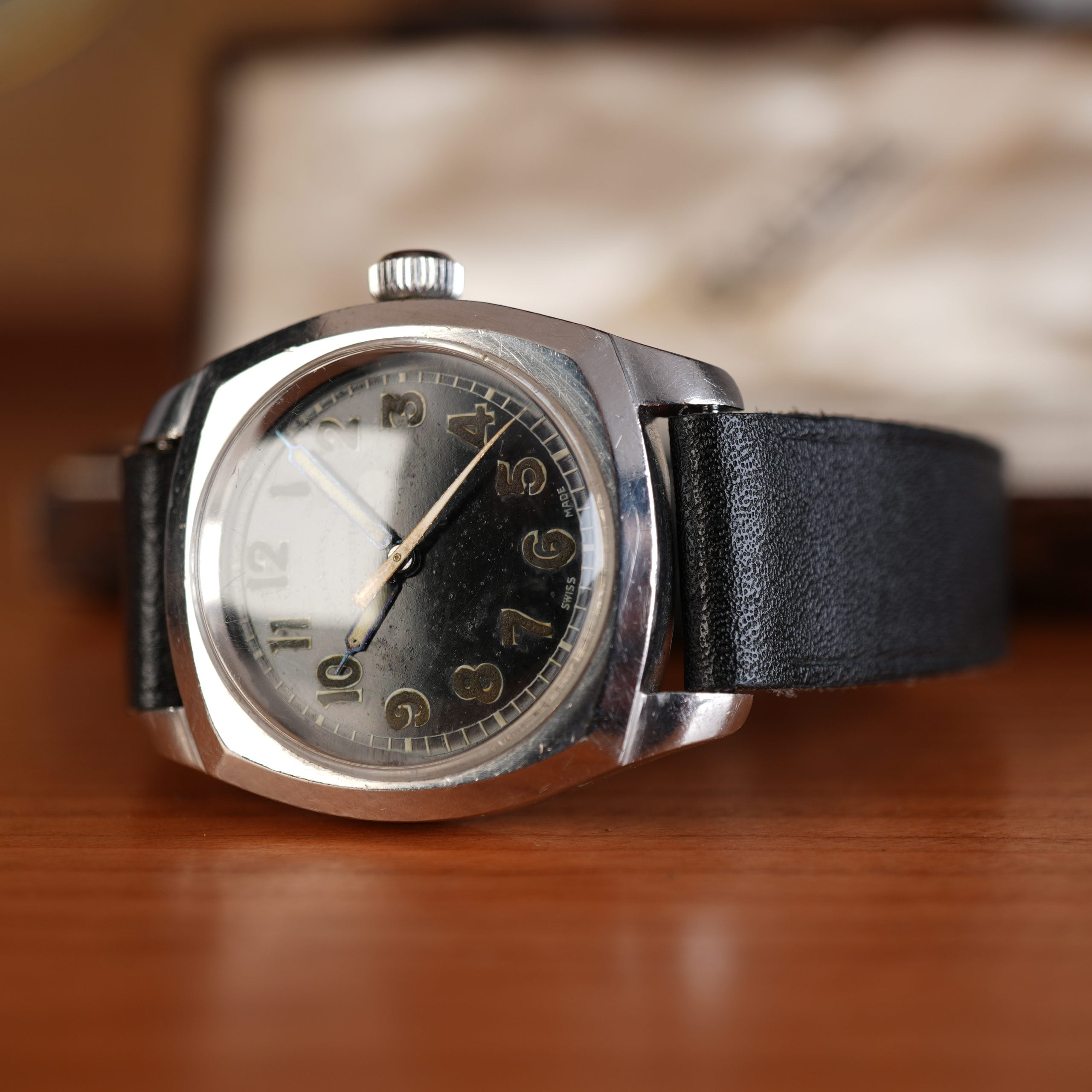 1941 Rolex 3139 Oyster Army Chronometer Black Gilt Dial with Box