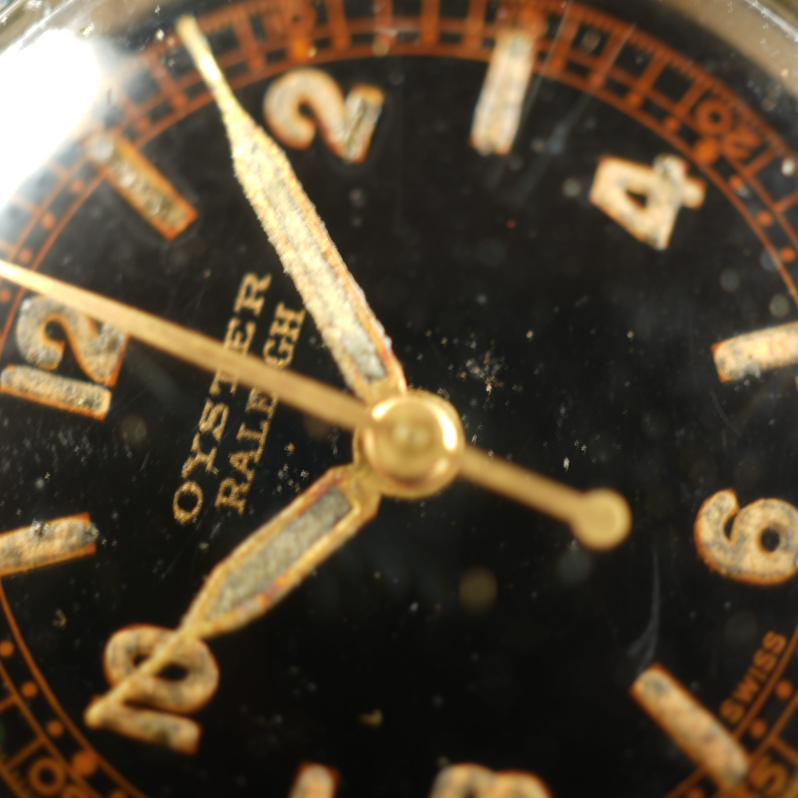 1942 Rolex 3136 Oyster Black Gilt Dial Full Set Box and Papers