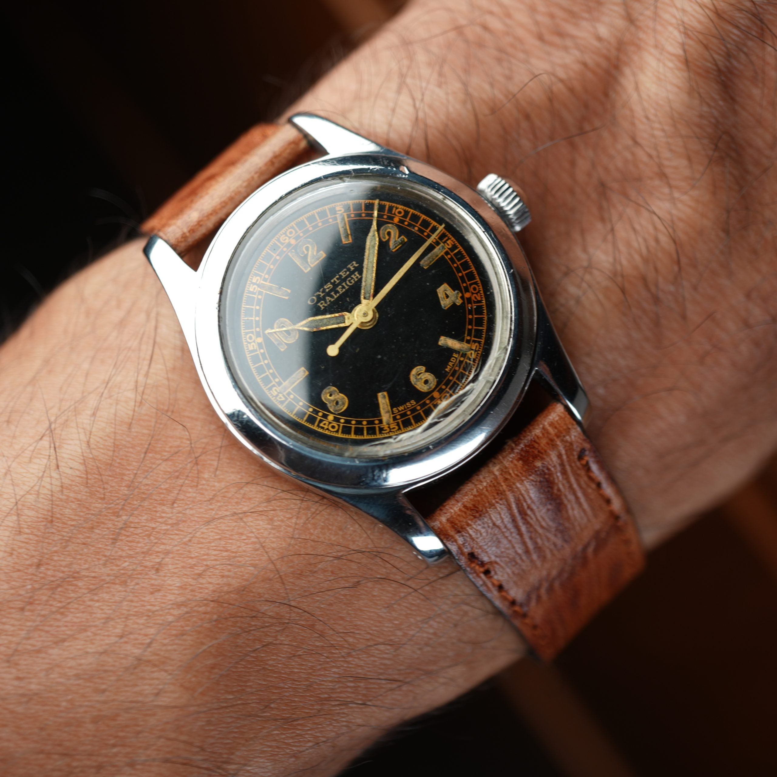 1942 Rolex 3136 Oyster Black Gilt Dial Full Set Box and Papers