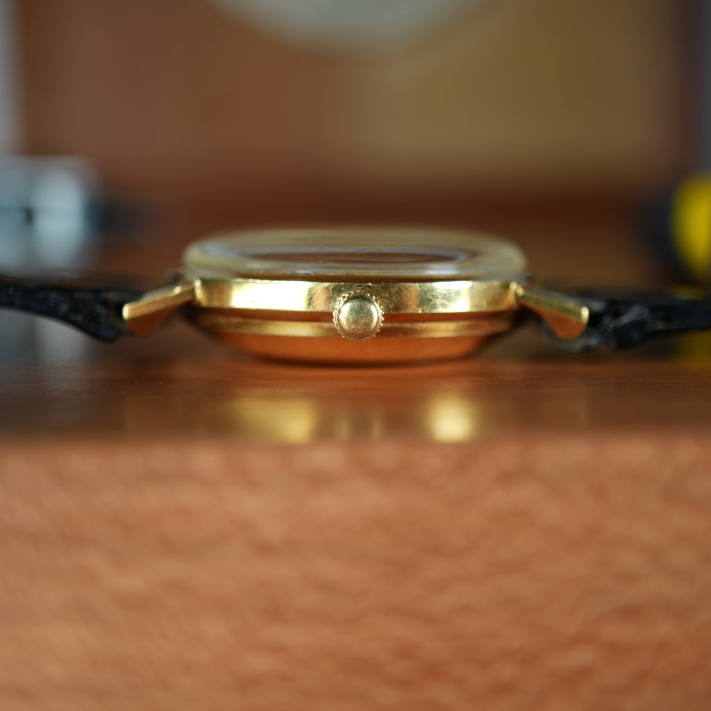 1960’s LeCoultre Master Mariner Ref. 3051-883 Automatic Date 18K Yellow Gold Unpolished