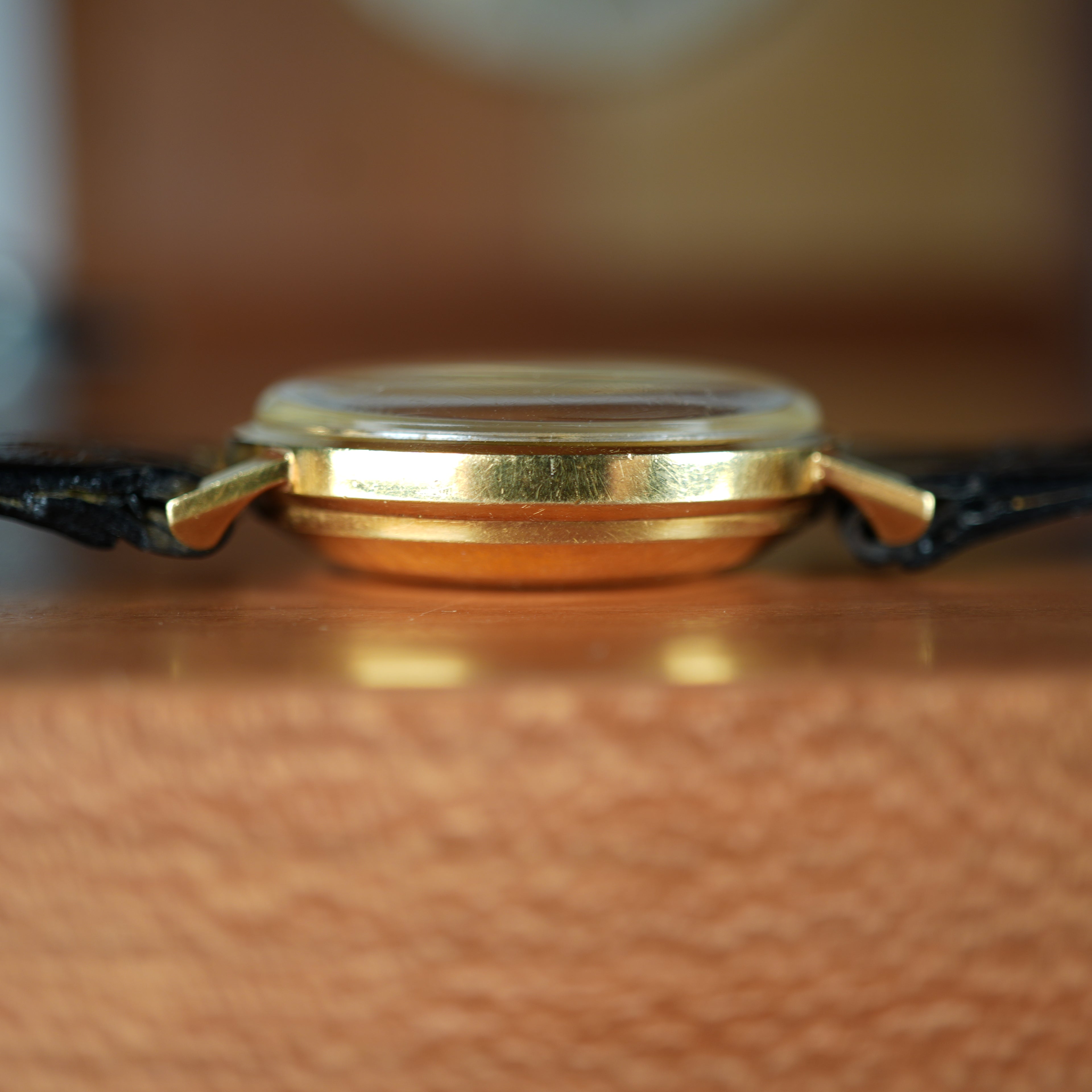 1960’s LeCoultre Master Mariner Ref. 3051-883 Automatic Date 18K Yellow Gold Unpolished
