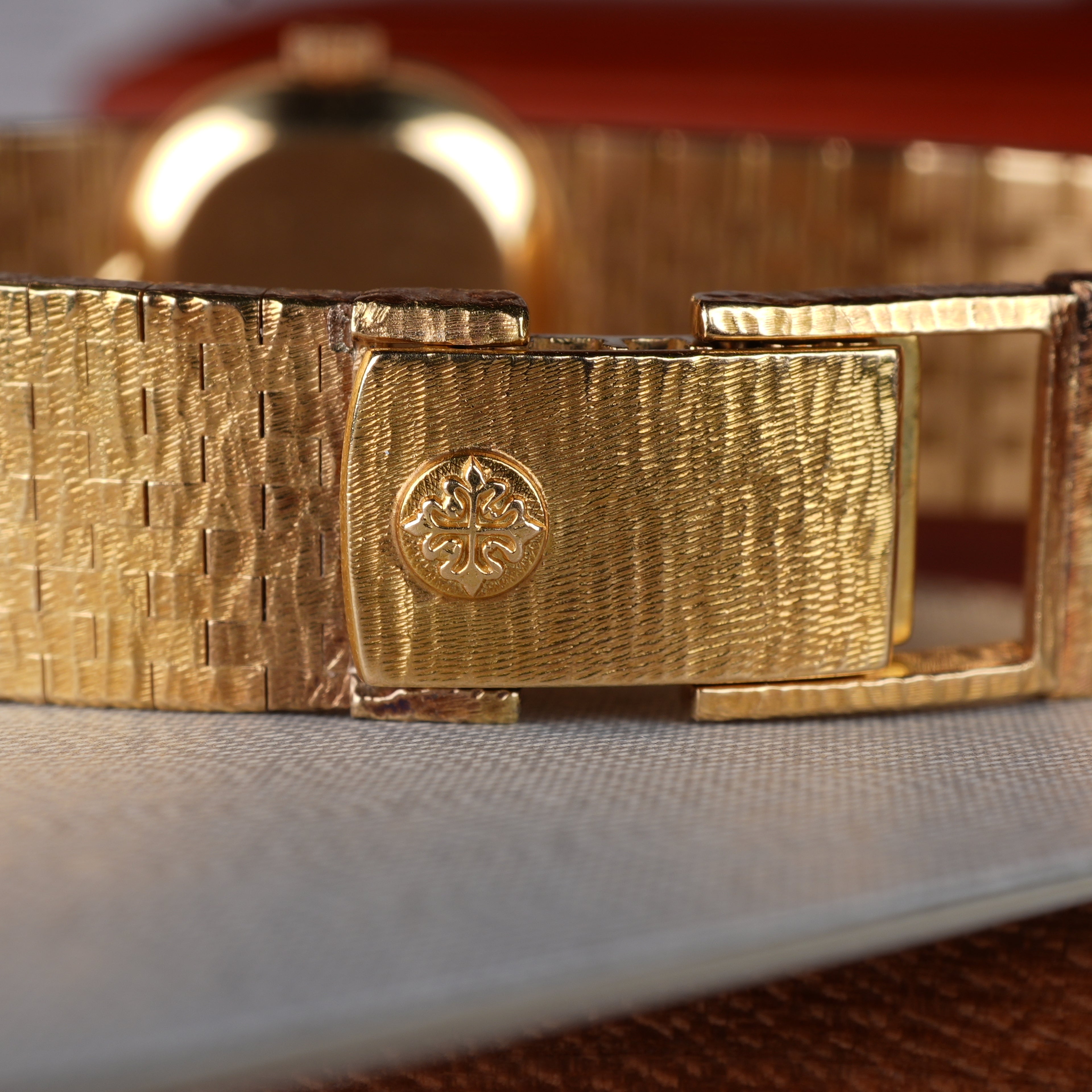 1981 Patek Philippe Golden Ellipse Ref. 3371/1 18K Yellow Gold Beyer Double Signed Full Set