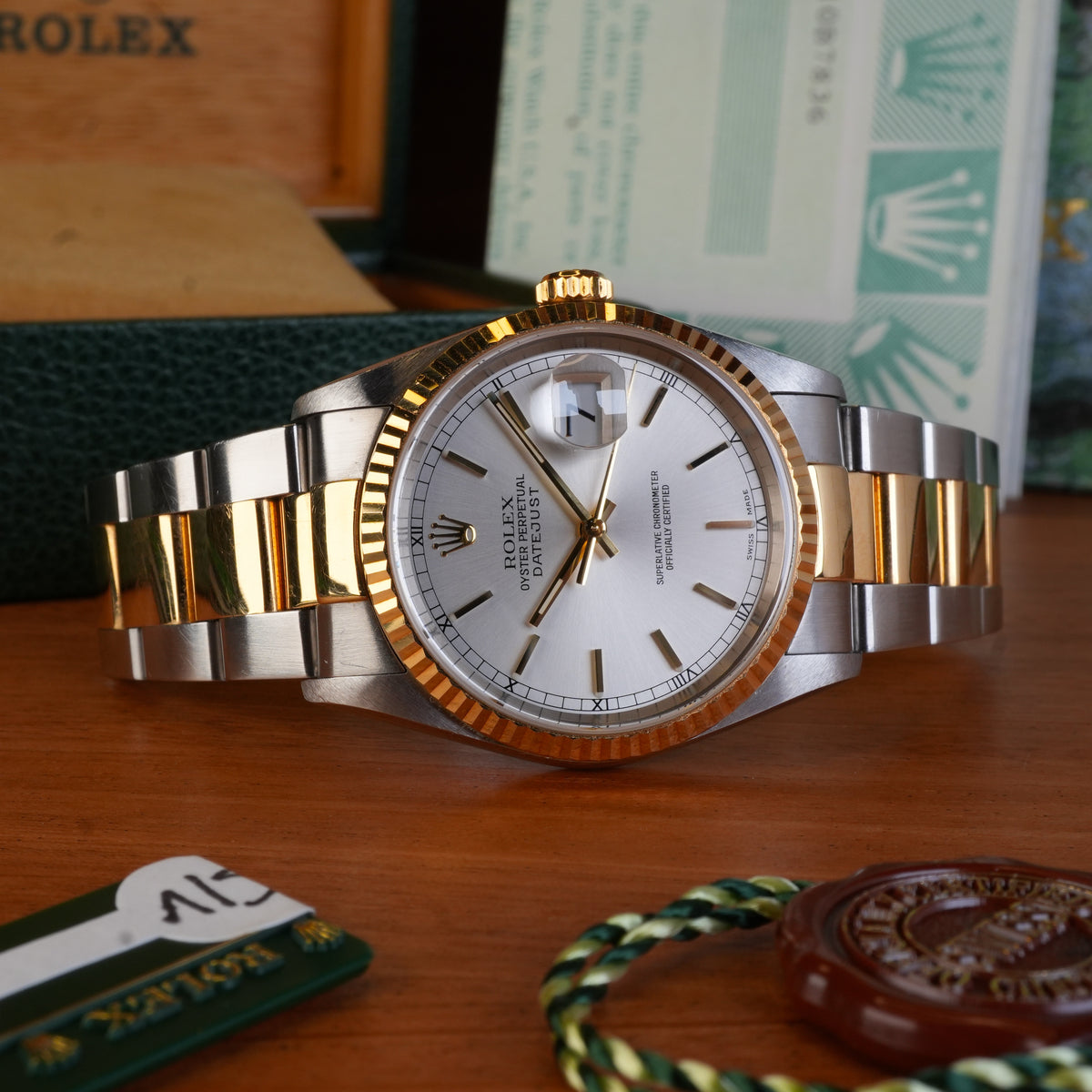 2001 Rolex Datejust 16233 Silver Dial Unpolished Box and papers Complete Collector set