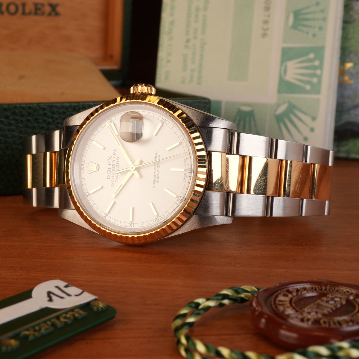 2001 Rolex Datejust 16233 Silver Dial Unpolished Box and papers Complete Collector set