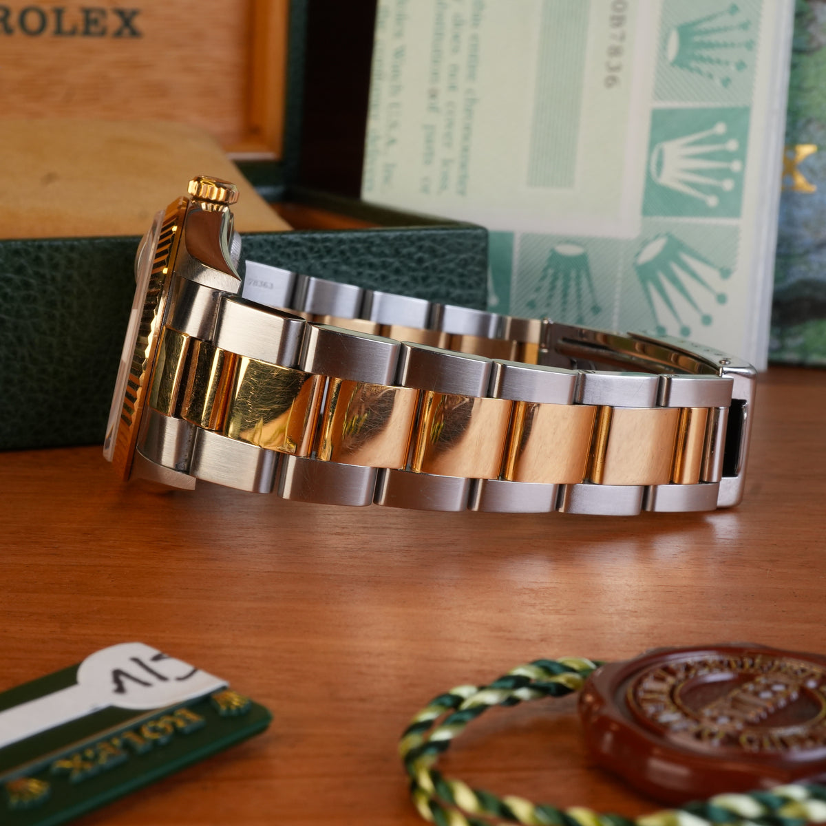 2001 Rolex Datejust 16233 Silver Dial Unpolished Box and papers Complete Collector set