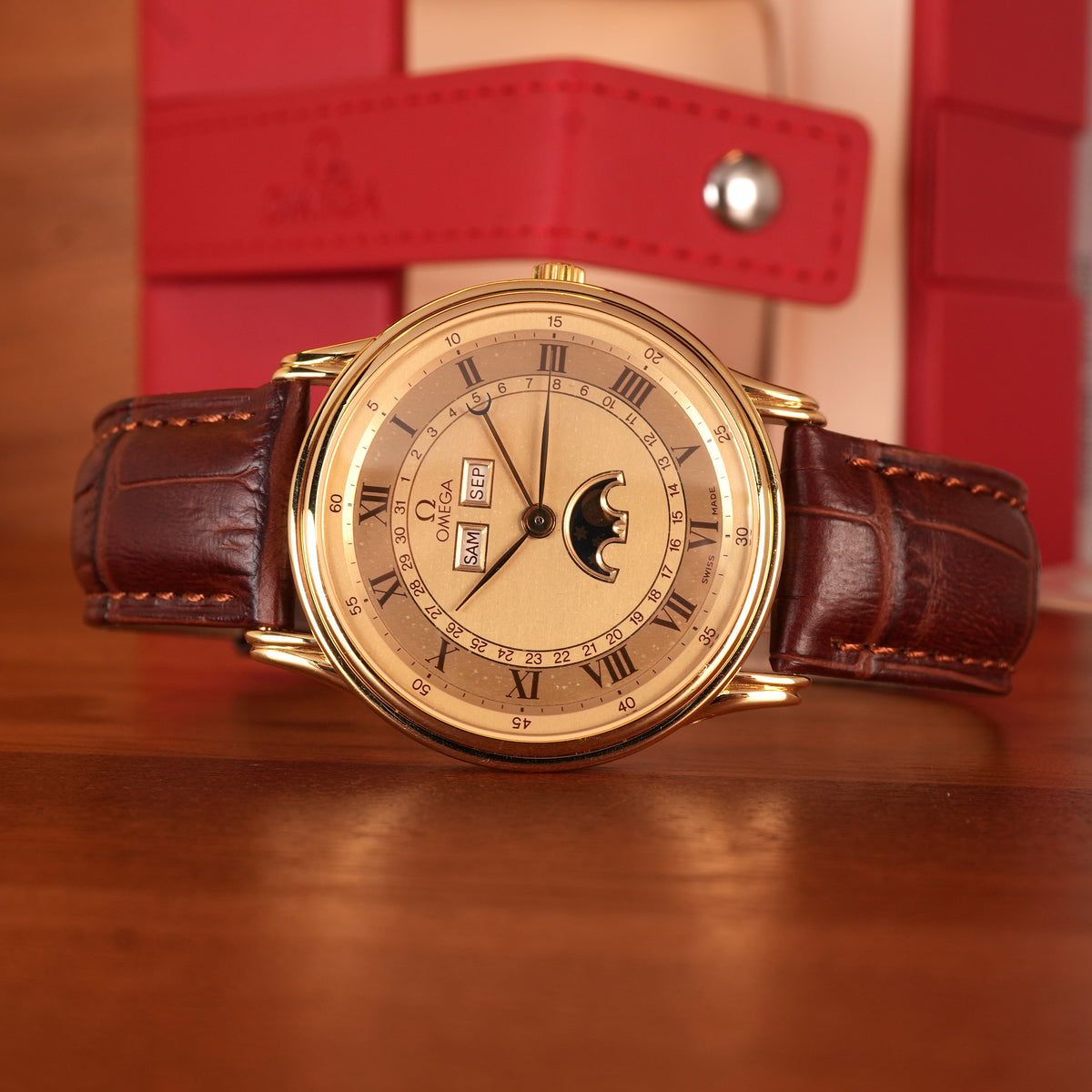 1983 OMEGA REF. 156.003 PHASE DE LUNE Triple Calendar Moon Phase 18k Gold Limited Edition