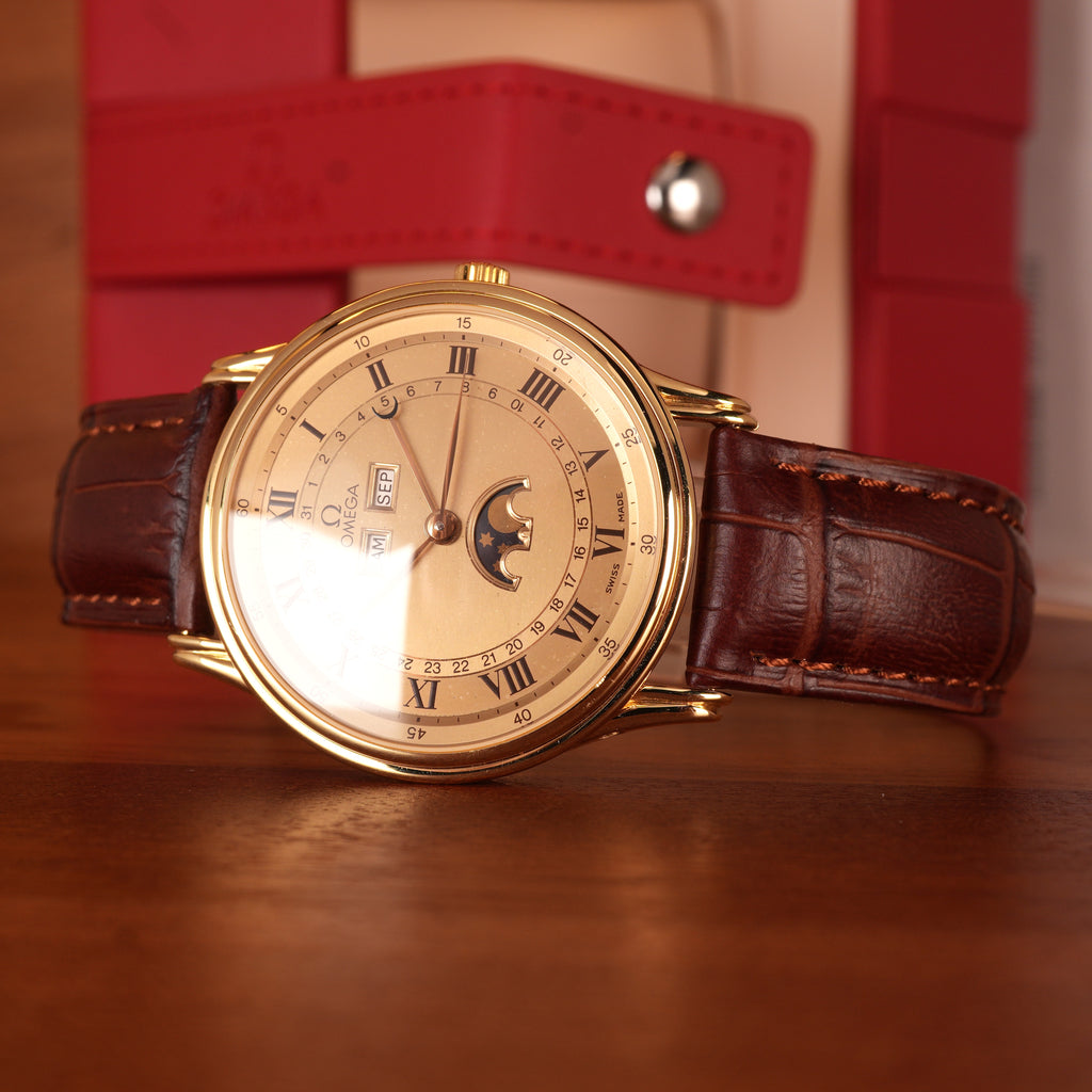 1983 OMEGA REF. 156.003 PHASE DE LUNE Triple Calendar Moon Phase 18k Gold Limited Edition