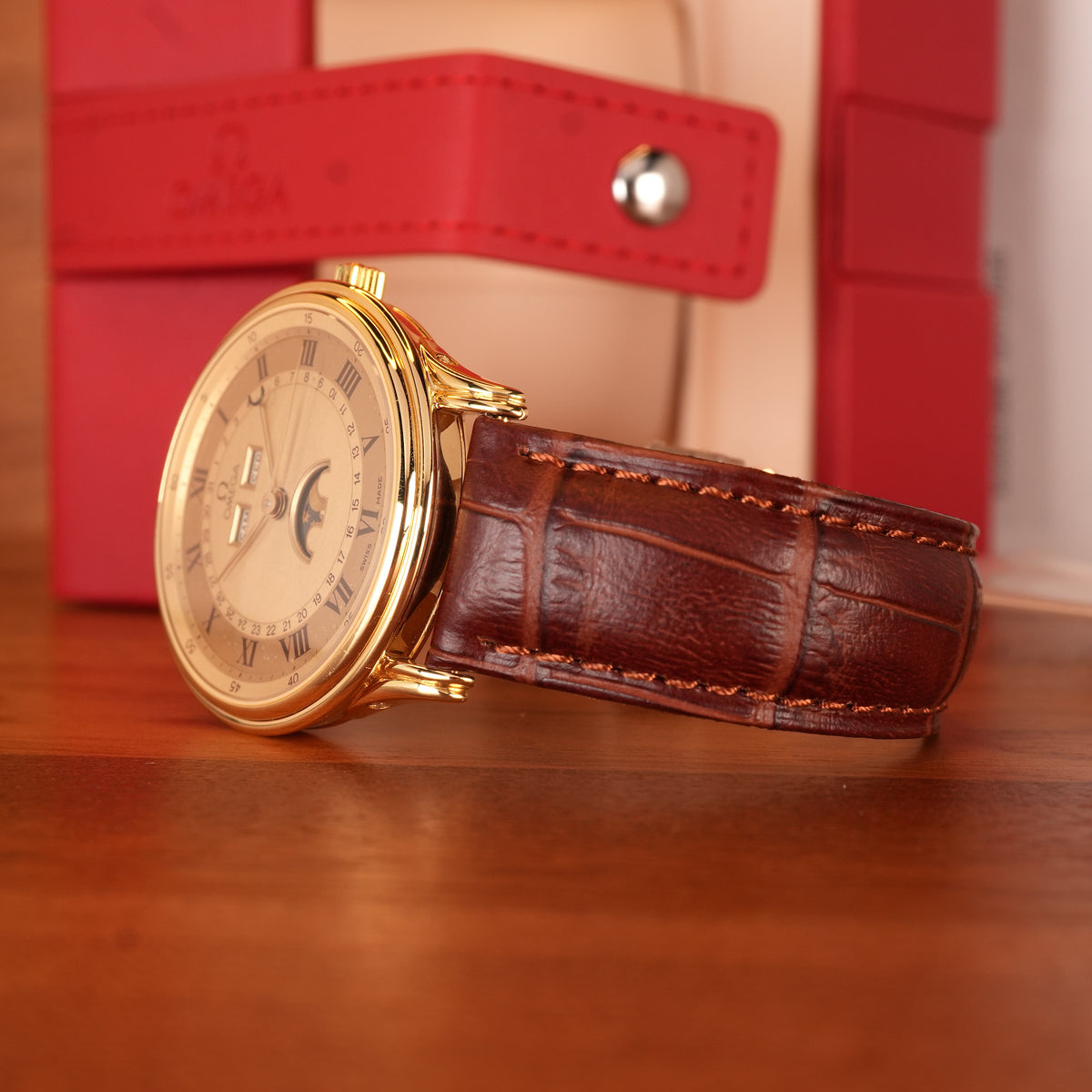 1983 OMEGA REF. 156.003 PHASE DE LUNE Triple Calendar Moon Phase 18k Gold Limited Edition