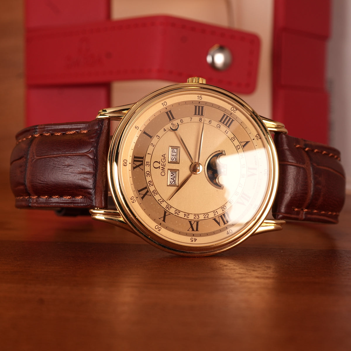 1983 OMEGA REF. 156.003 PHASE DE LUNE Triple Calendar Moon Phase 18k Gold Limited Edition