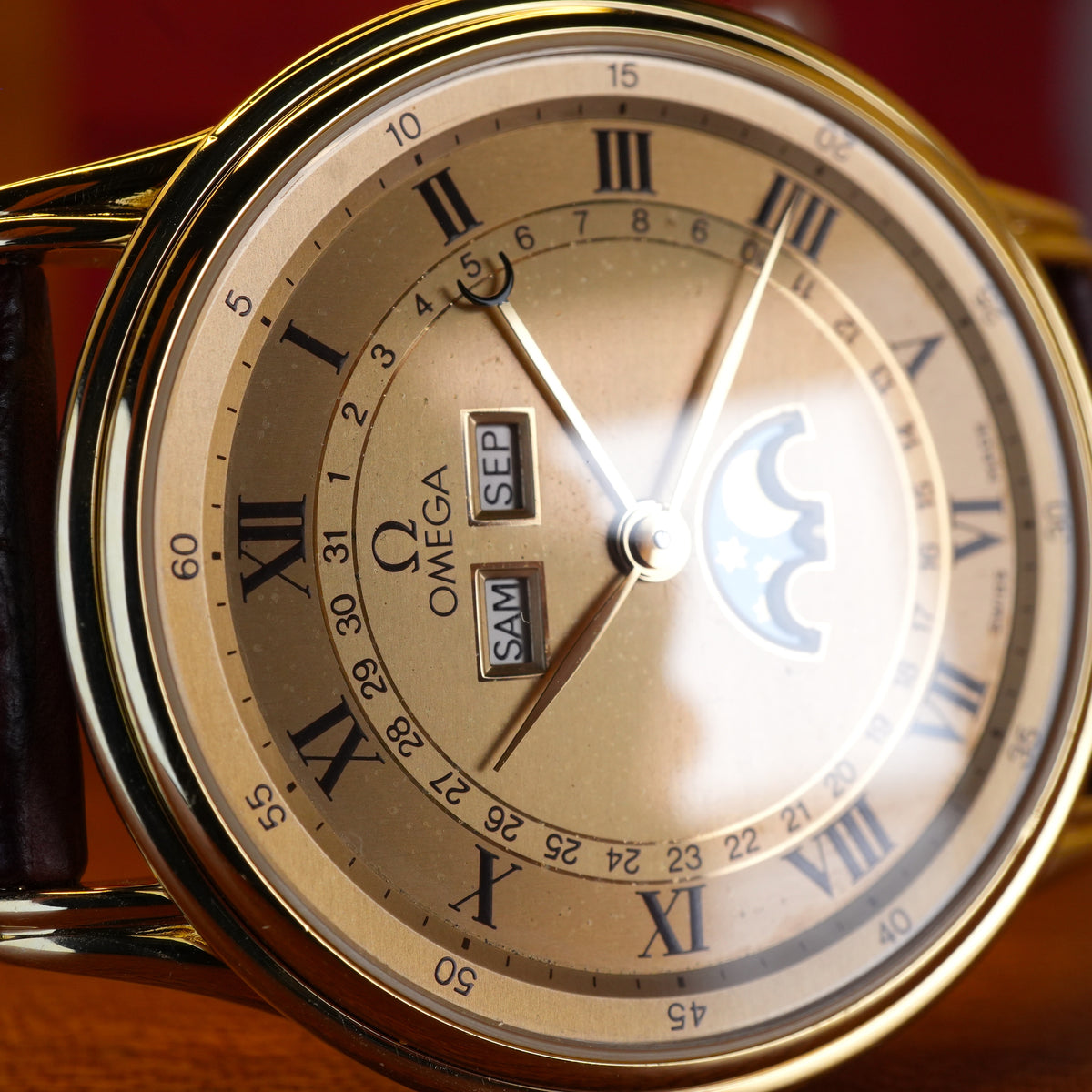 1983 OMEGA REF. 156.003 PHASE DE LUNE Triple Calendar Moon Phase 18k Gold Limited Edition