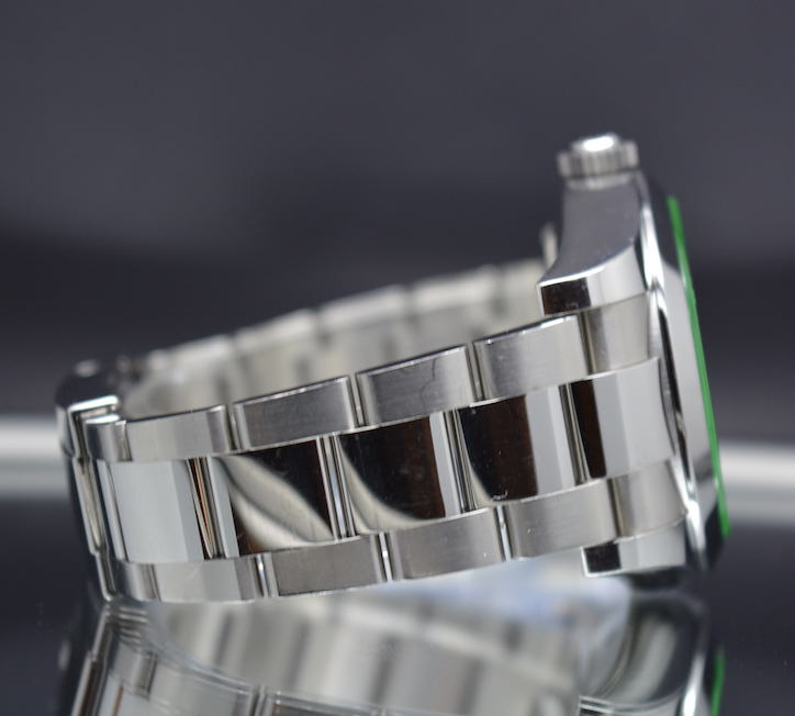 Rolex Milgauss 116400GV Green Crystal – Full Set