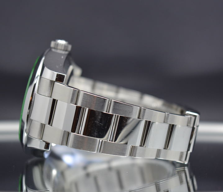 Rolex Milgauss 116400GV Green Crystal – Full Set