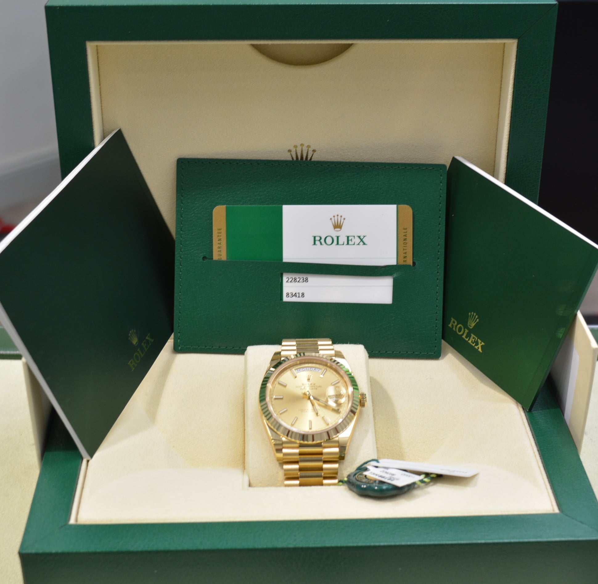Rolex 228238 Day-Date 40MM President Champagne Dial Unworn 2017 18k Gold