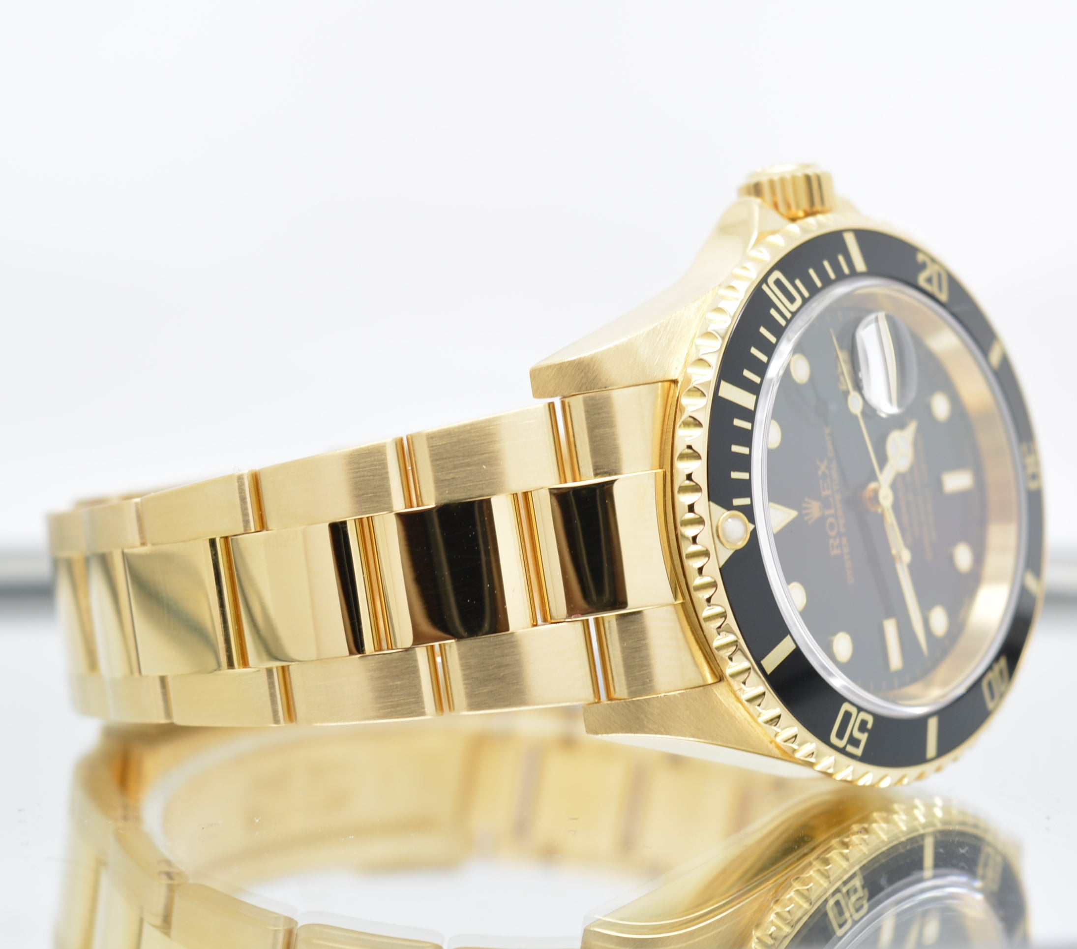 Rolex Submariner 16618 Solid Gold 18K Full Set with papers no holes 2004 Mint