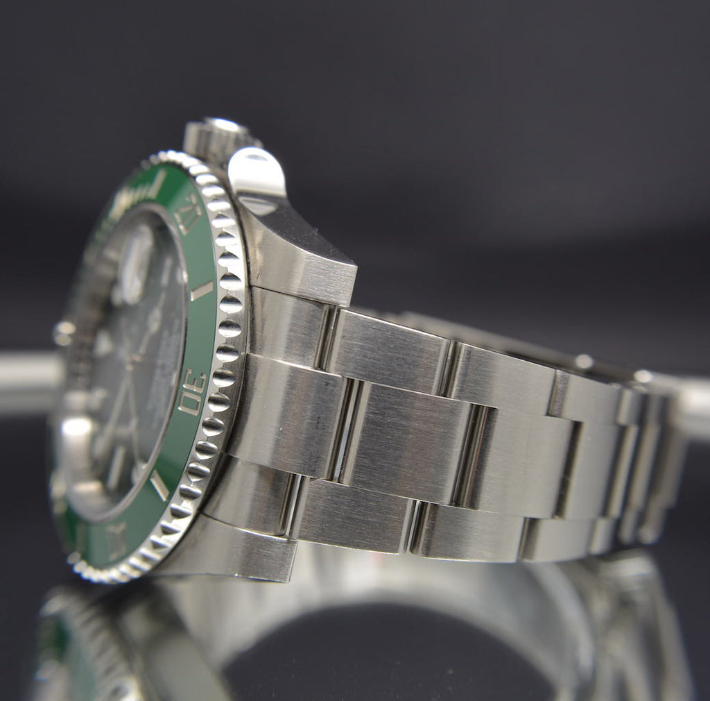 Rolex Submariner 116610LV Green 2016 (AKA HULK)