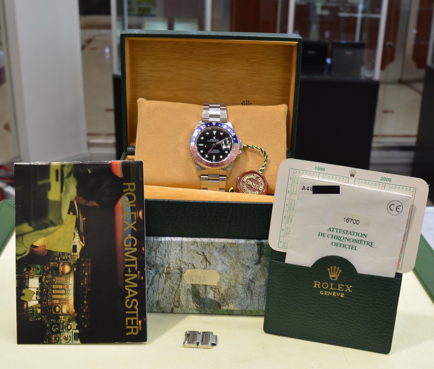 Rolex GMT 16700 pepsi FULL SET UNPOLISHED LAST GENERATION