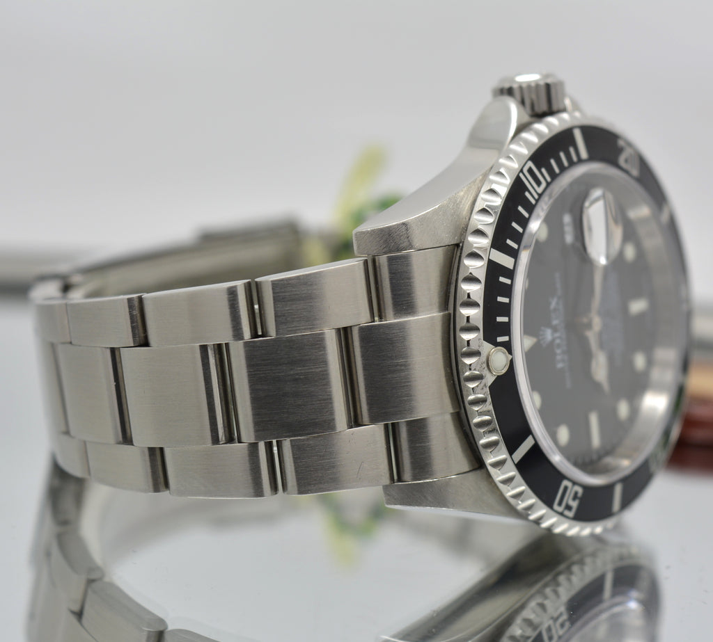 Rolex Submariner 16610 M Serial Full Set Engraving unpolished