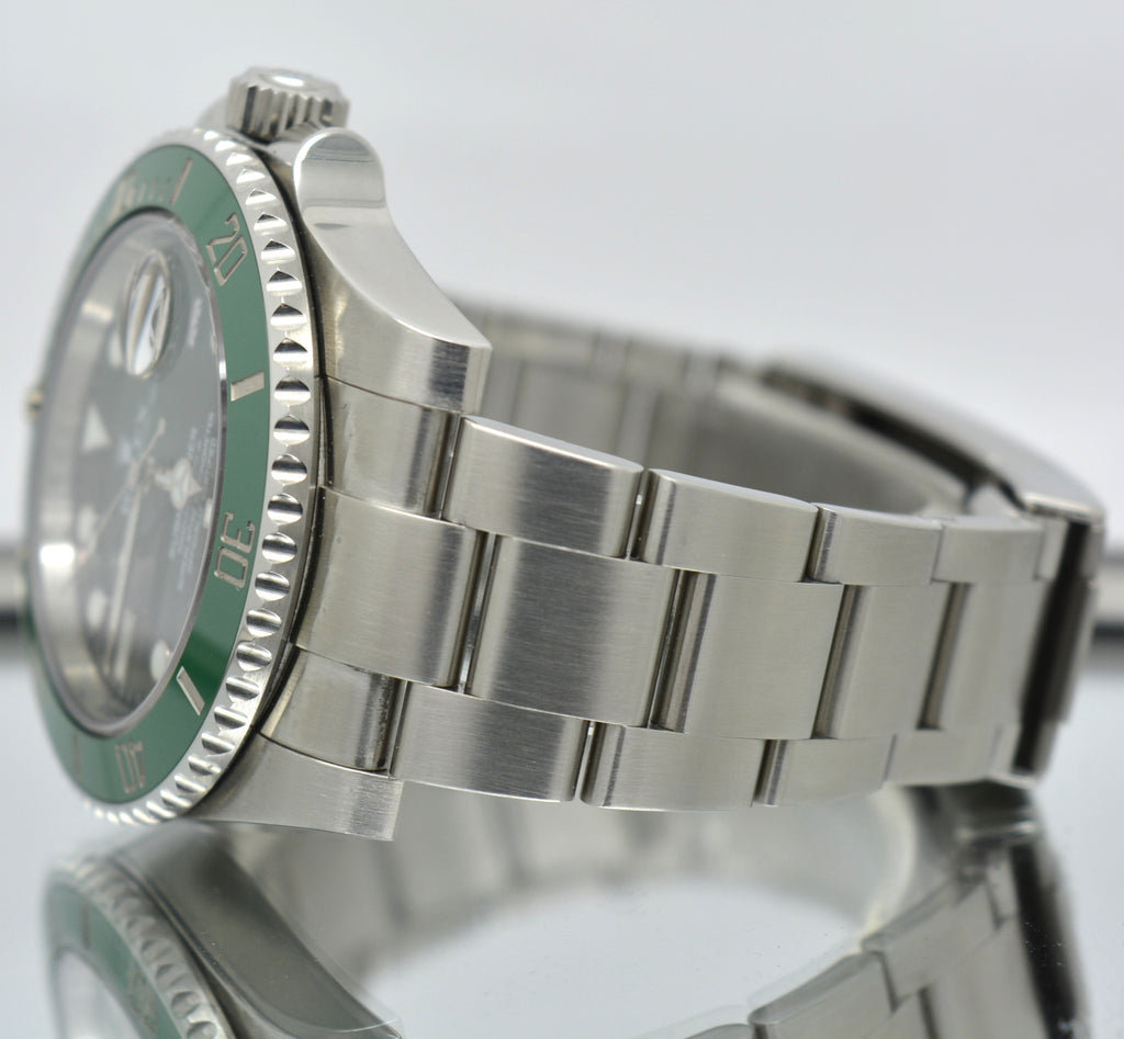 Rolex Submariner 116610LV Hulk Ceramic Green Random Mint