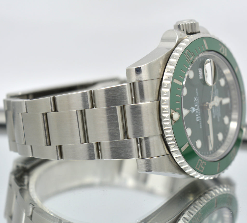 Rolex Submariner 116610LV Hulk Ceramic Green Random Mint