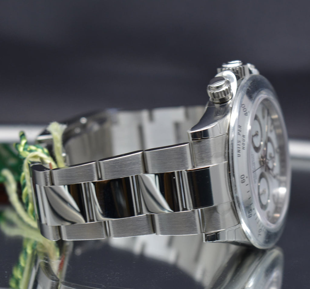 Rolex Daytona 116520 New Old Stock full set