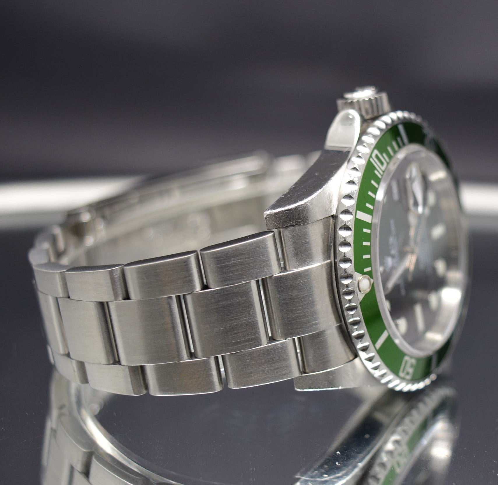Rolex Submariner 16610LV  Anniversary Engraved FULL SET– unpolished