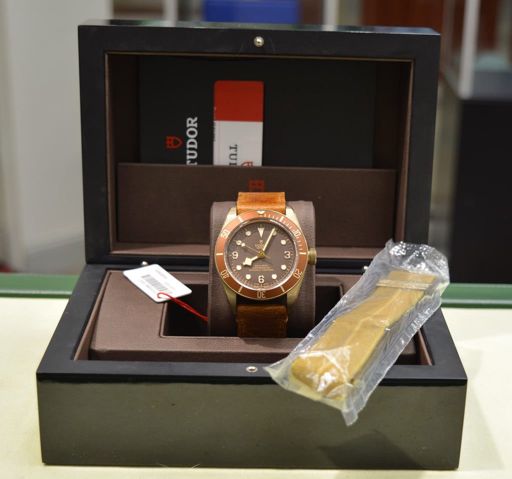 New Tudor Heritage Black Bay Bronze Automatic 43mm Men’s Watch ref. 79250BM