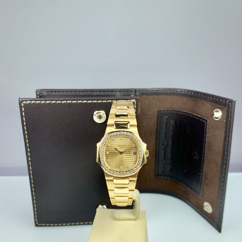 Patek Philippe Nautilus 4700/1 Ladies Solid 18k Gold With Factory Diamond 28mm