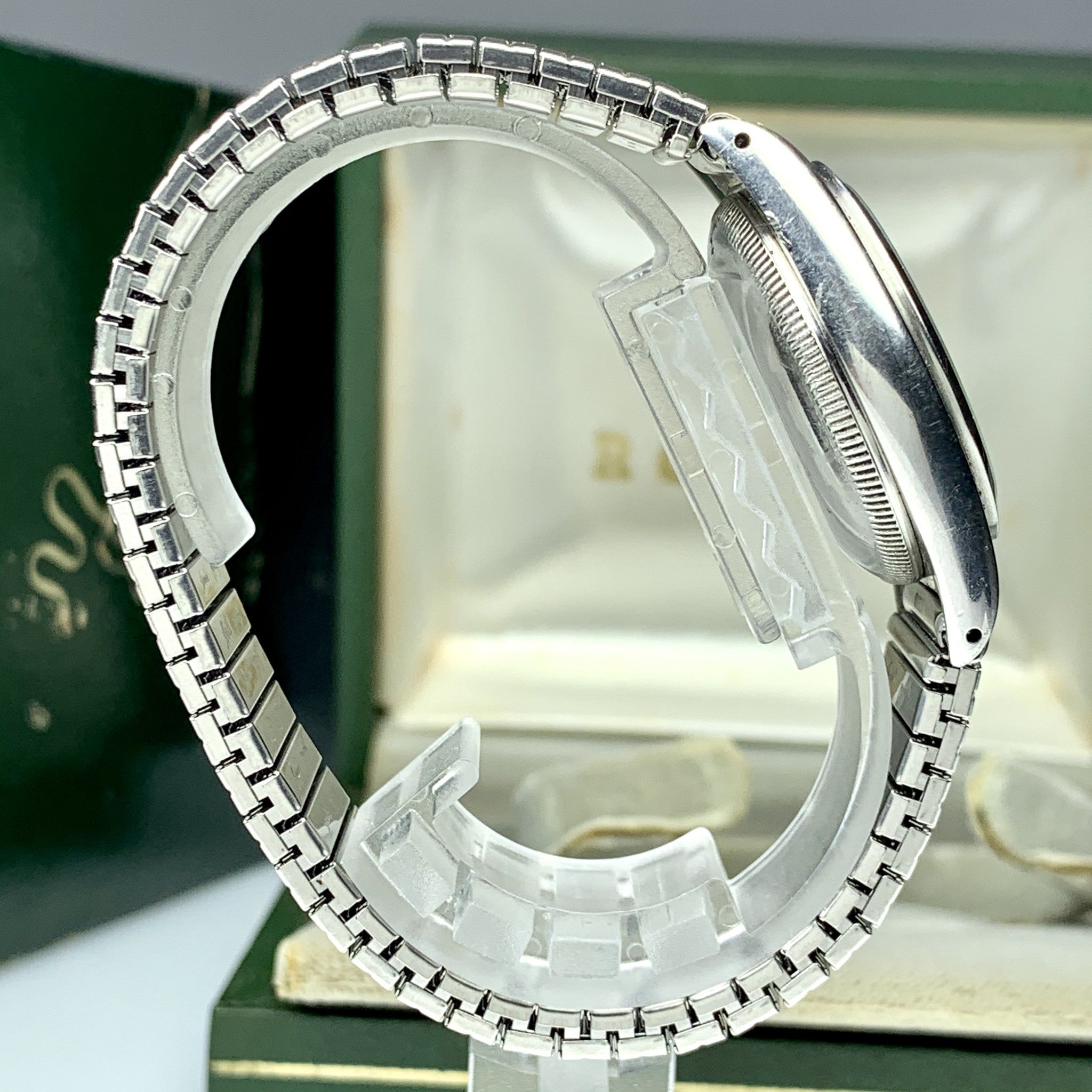1940’s Vintage Rolex Oyster Perpetual 2940 Bubbleback Rhodium Dial