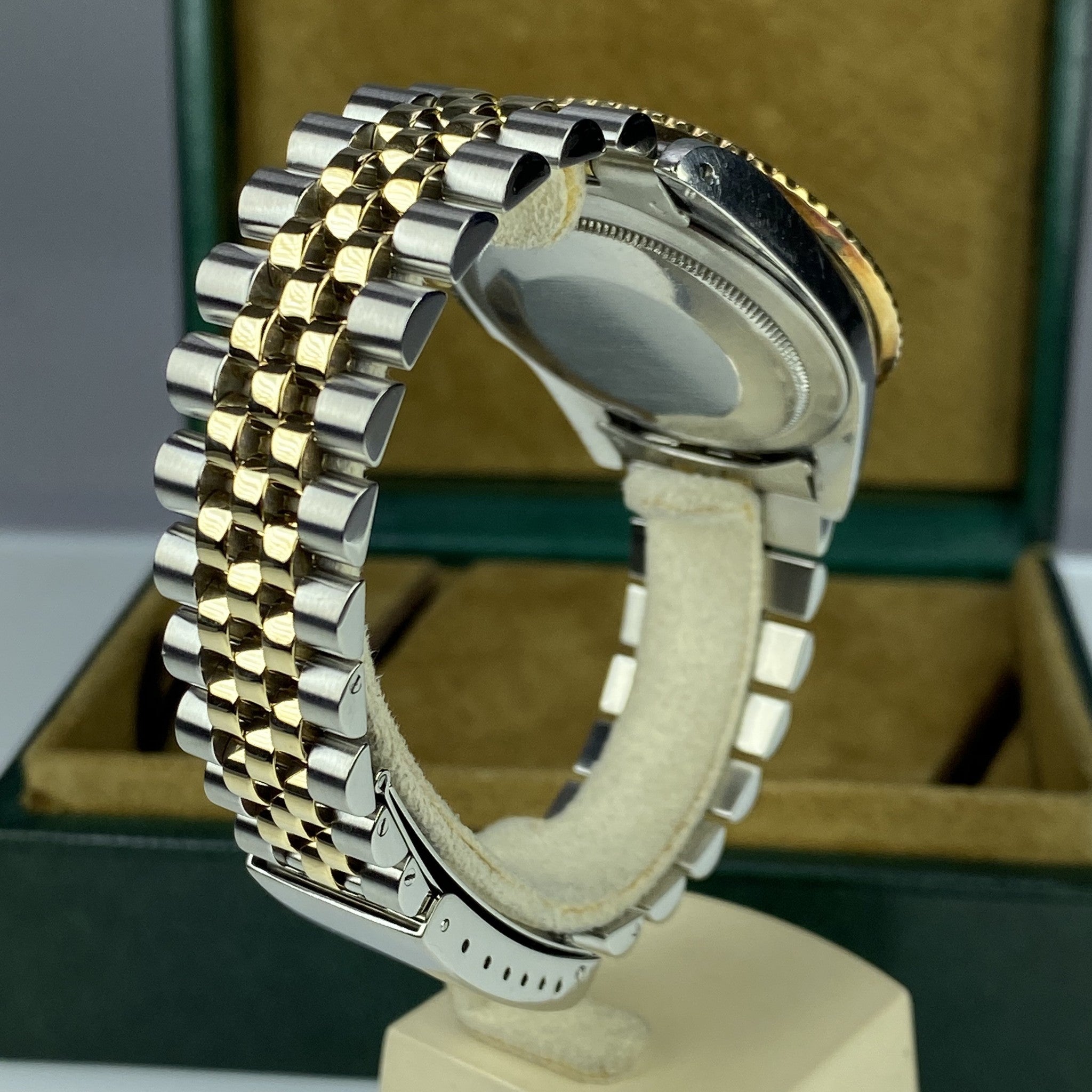 1978 Vintage Rolex GMT Master 1675 Two Tone w/ Box