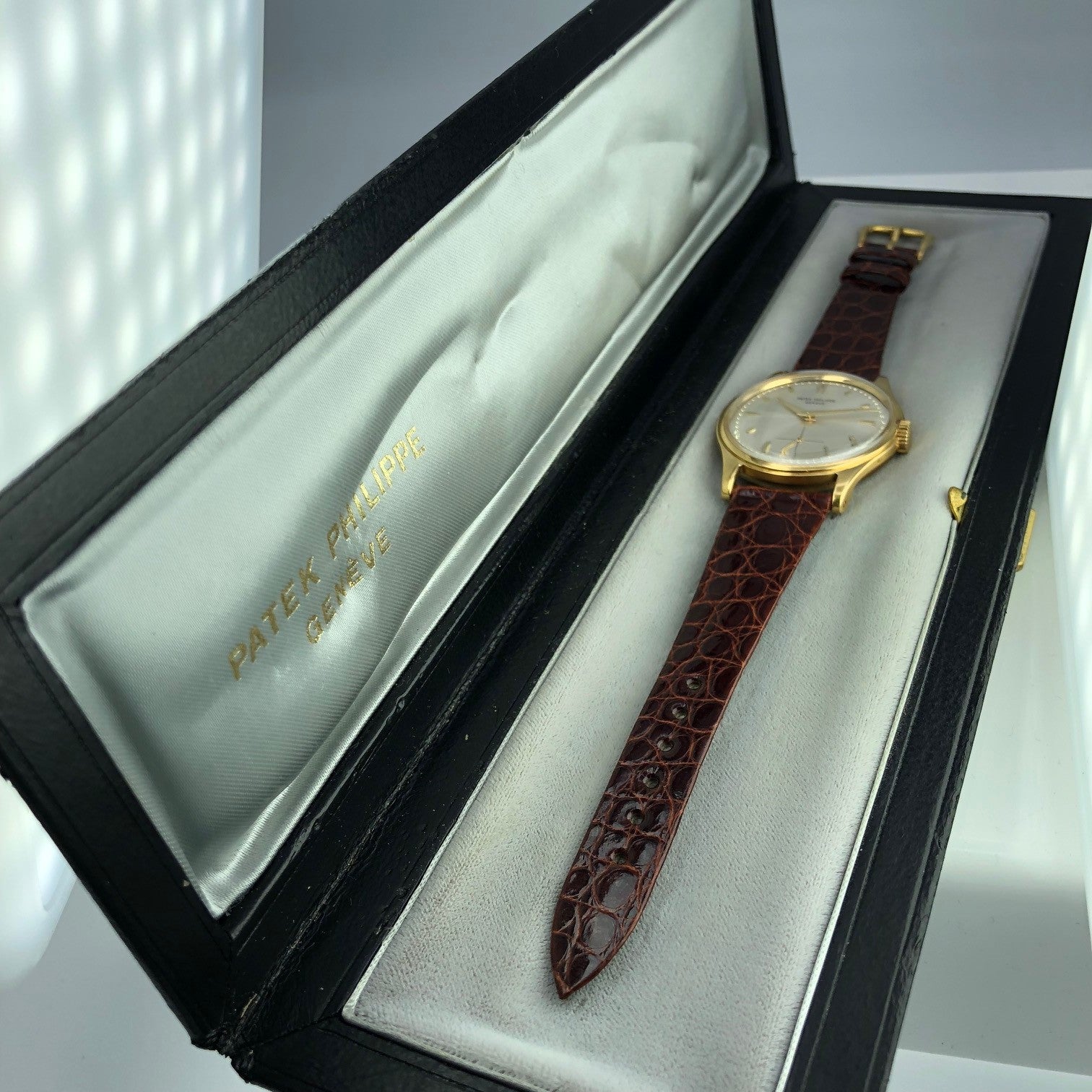 1953 Vintage Patek Philippe Calatrava 2509 Screw Back 18k Solid Gold Box Paper