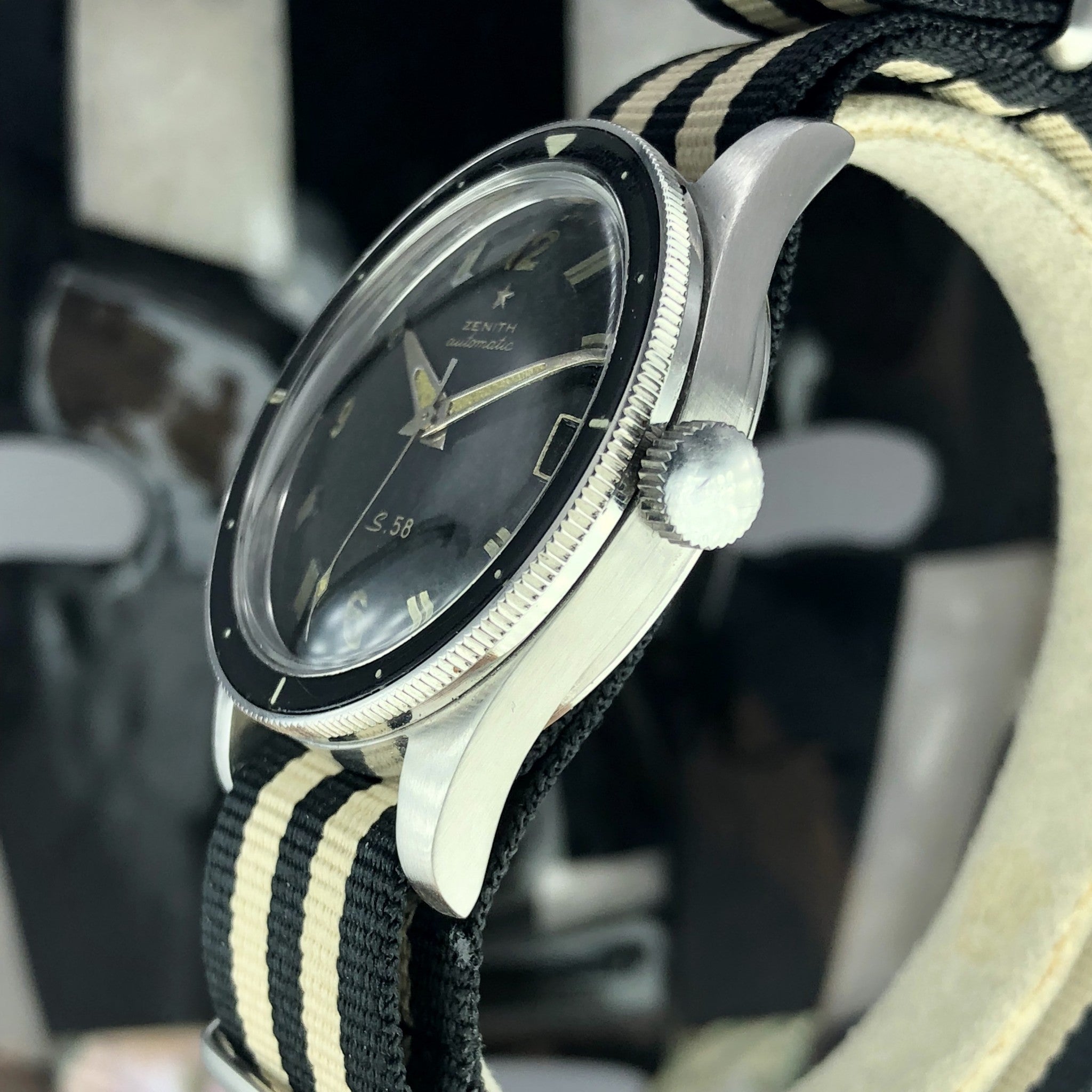 1950’s Rare Vintage Zenith S 58 Diving Milatry With Bakelite Bezel