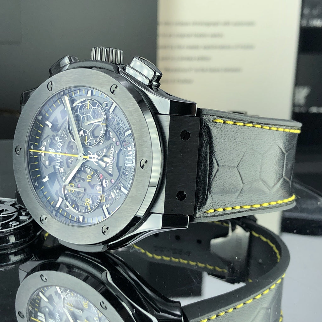 HUBLOT CLASSIC FUSION PELÉ Edition 45mm Ceramic 525.CM.0179.VR.PEL14