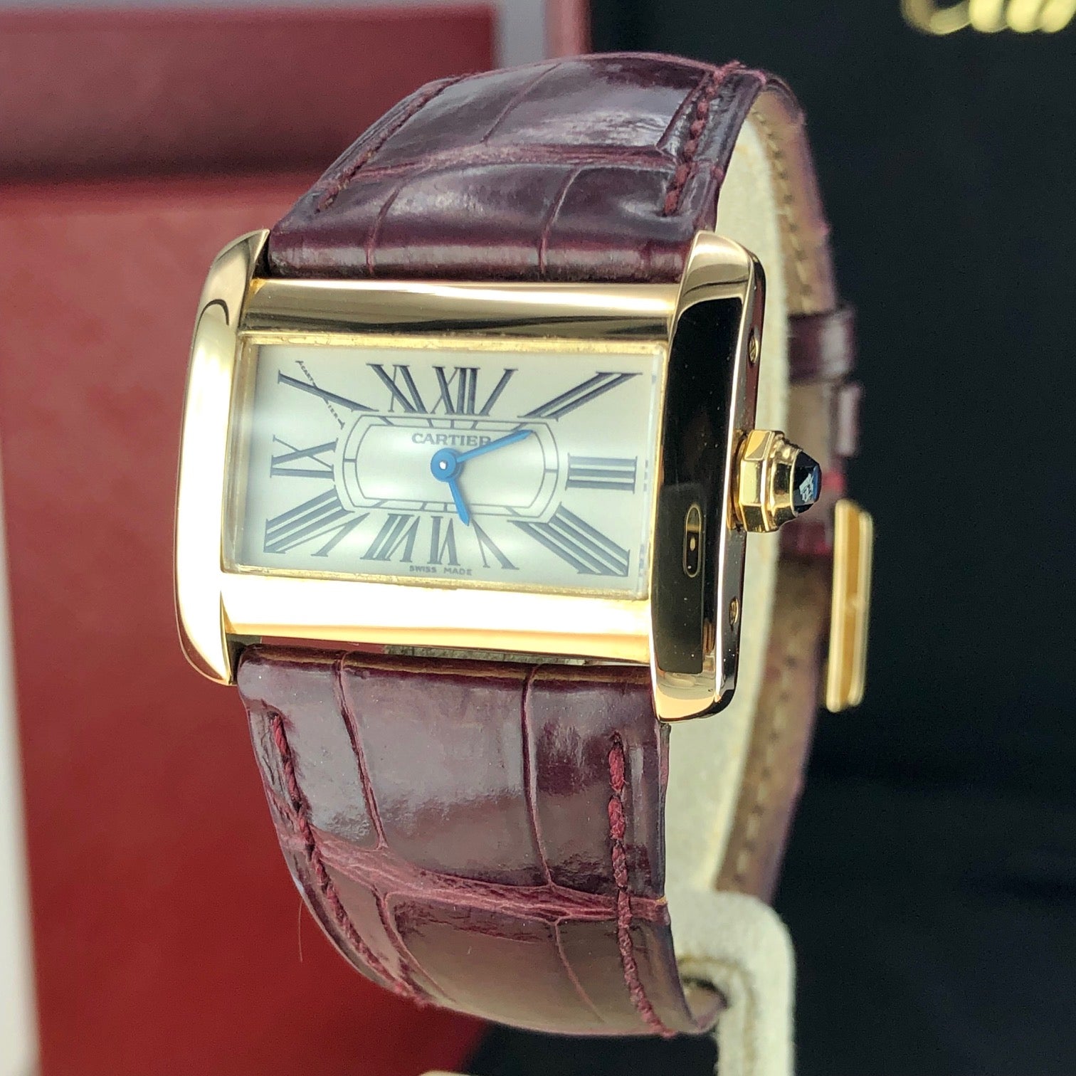 Cartier Tank Divan 18k Yellow Gold Ladies Ref. 2601 With Box & Papers