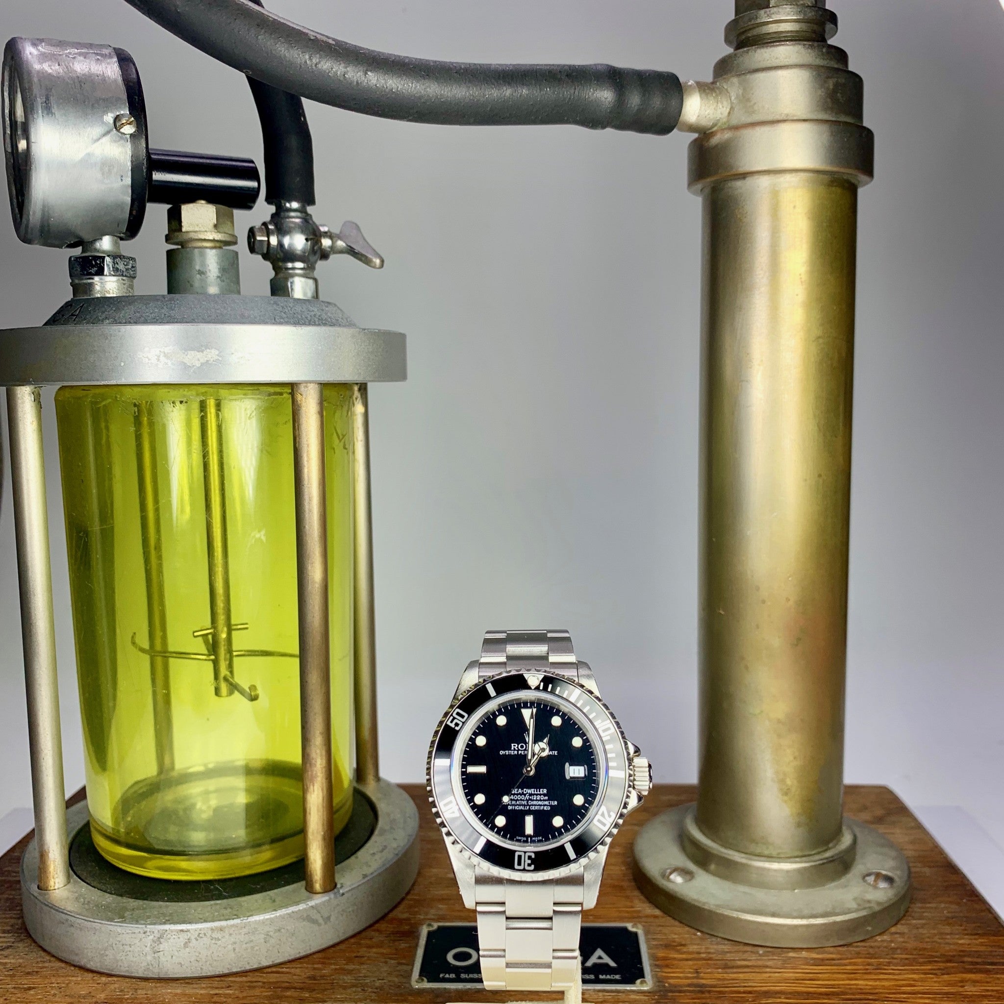 1985 Vintage Rolex Sea-Dweller 16660 “Triple Six”