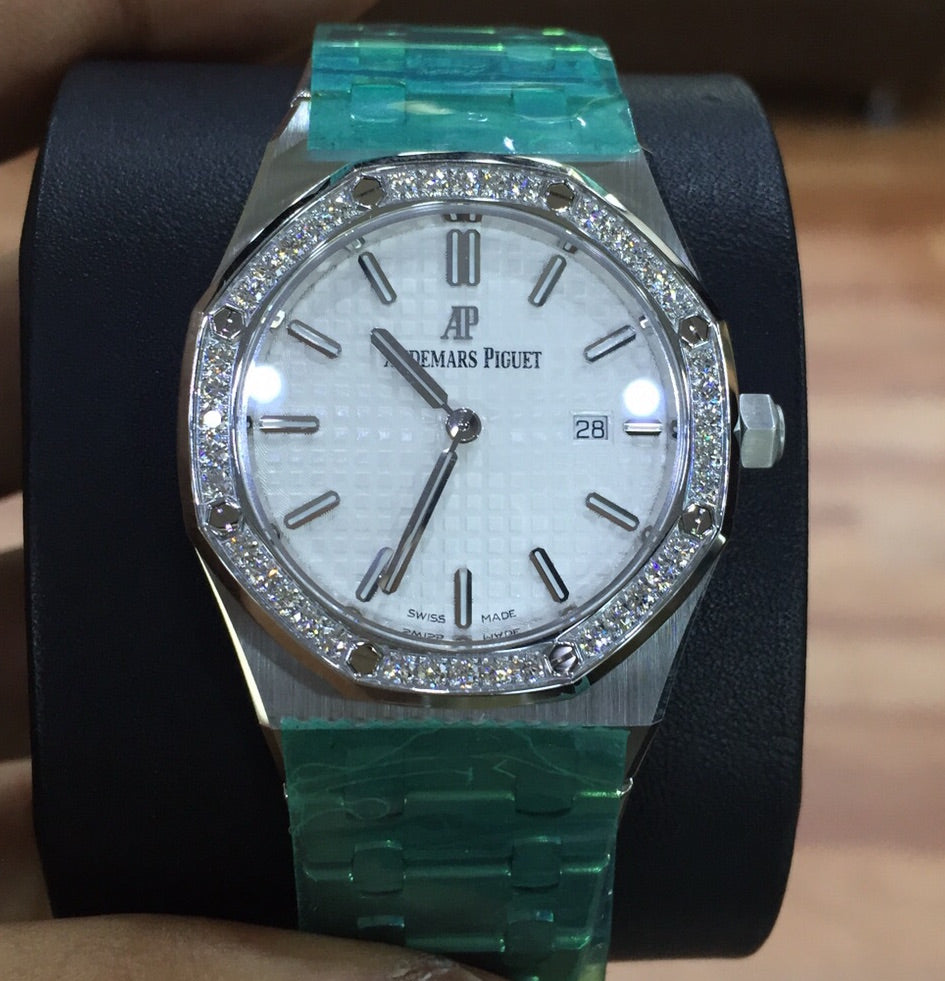 Audemars Piguet Royal Oak Quartz Ladies - Diamond Bezel