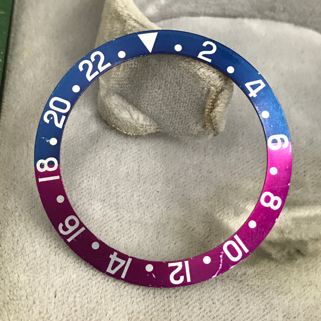 Rolex GMT 1675 Full Set Fuchsia unpolished Insert 1969’s