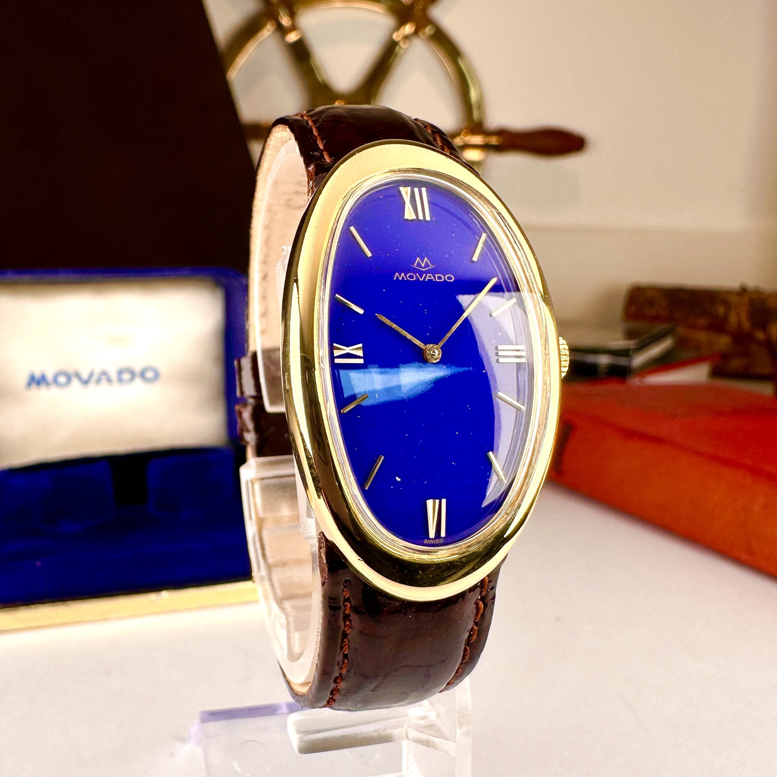 Movado Zenith Curved Allongèe Baignoire Oval 18k Solid Gold with Lapis Lazuli Dial
