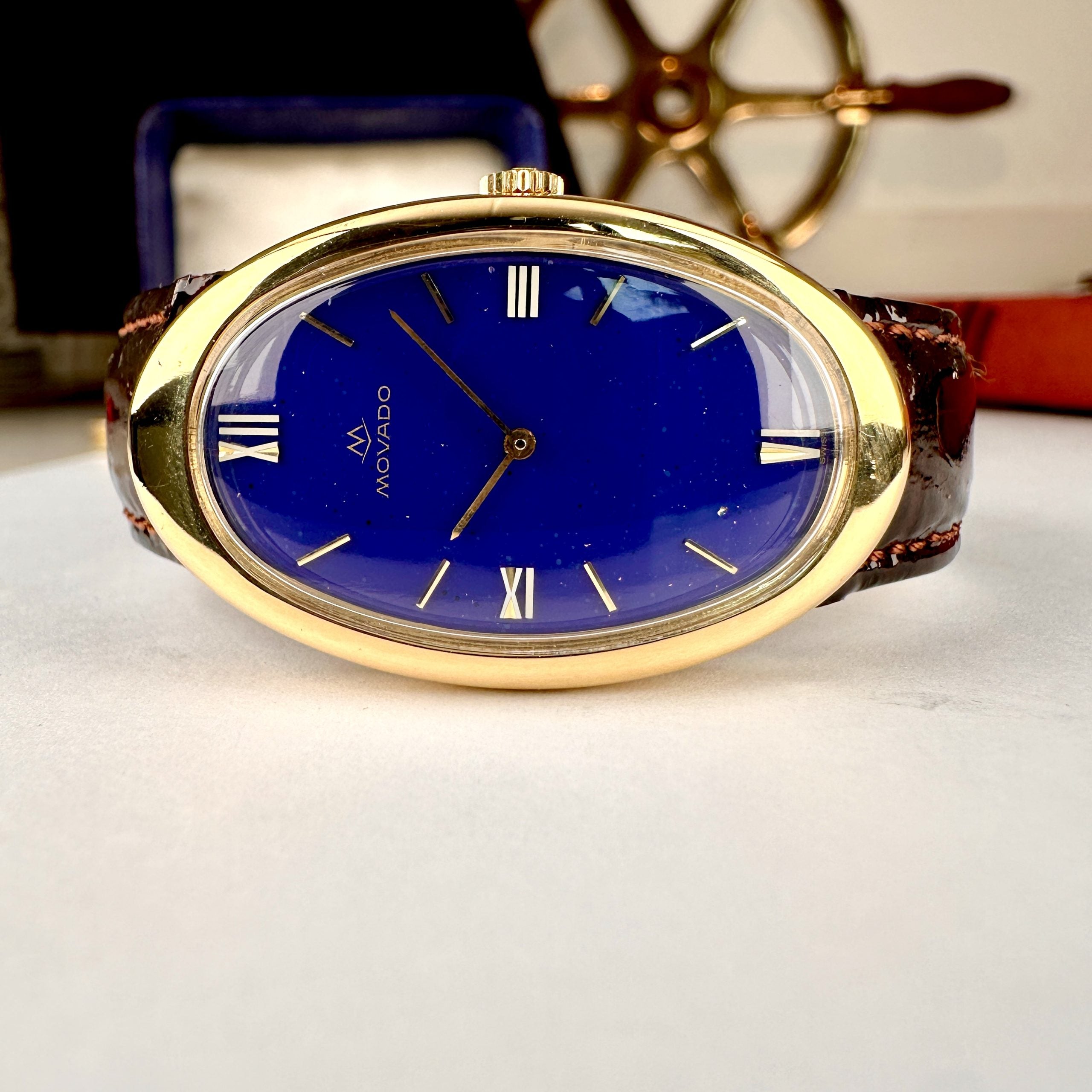Movado Zenith Curved Allongèe Baignoire Oval 18k Solid Gold with Lapis Lazuli Dial