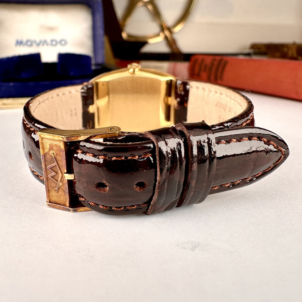 Movado Zenith Curved Allongèe Baignoire Oval 18k Solid Gold with Lapis Lazuli Dial