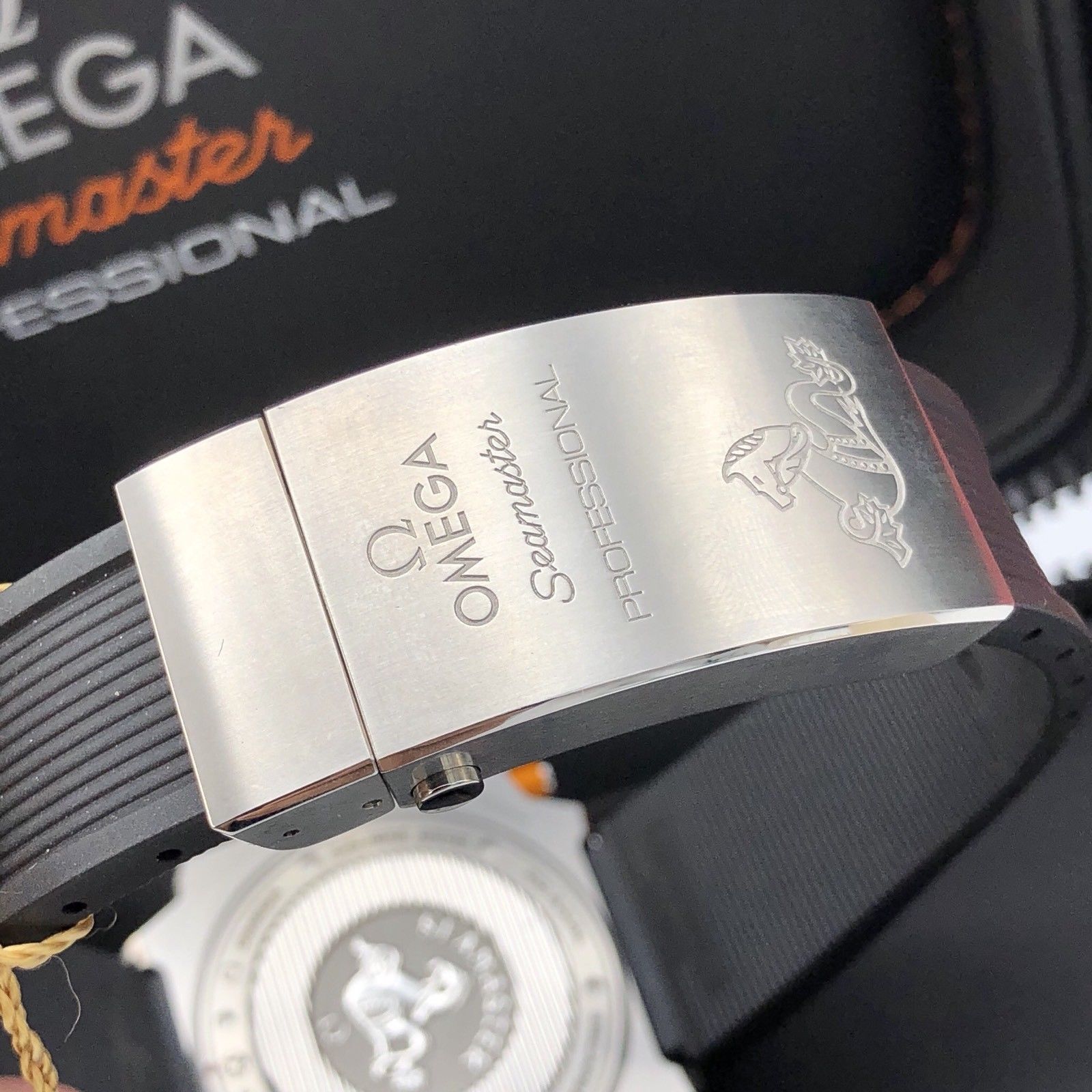 Omega Seamster PLOPROF 1200M Co Axial Professional Diver Rubber band