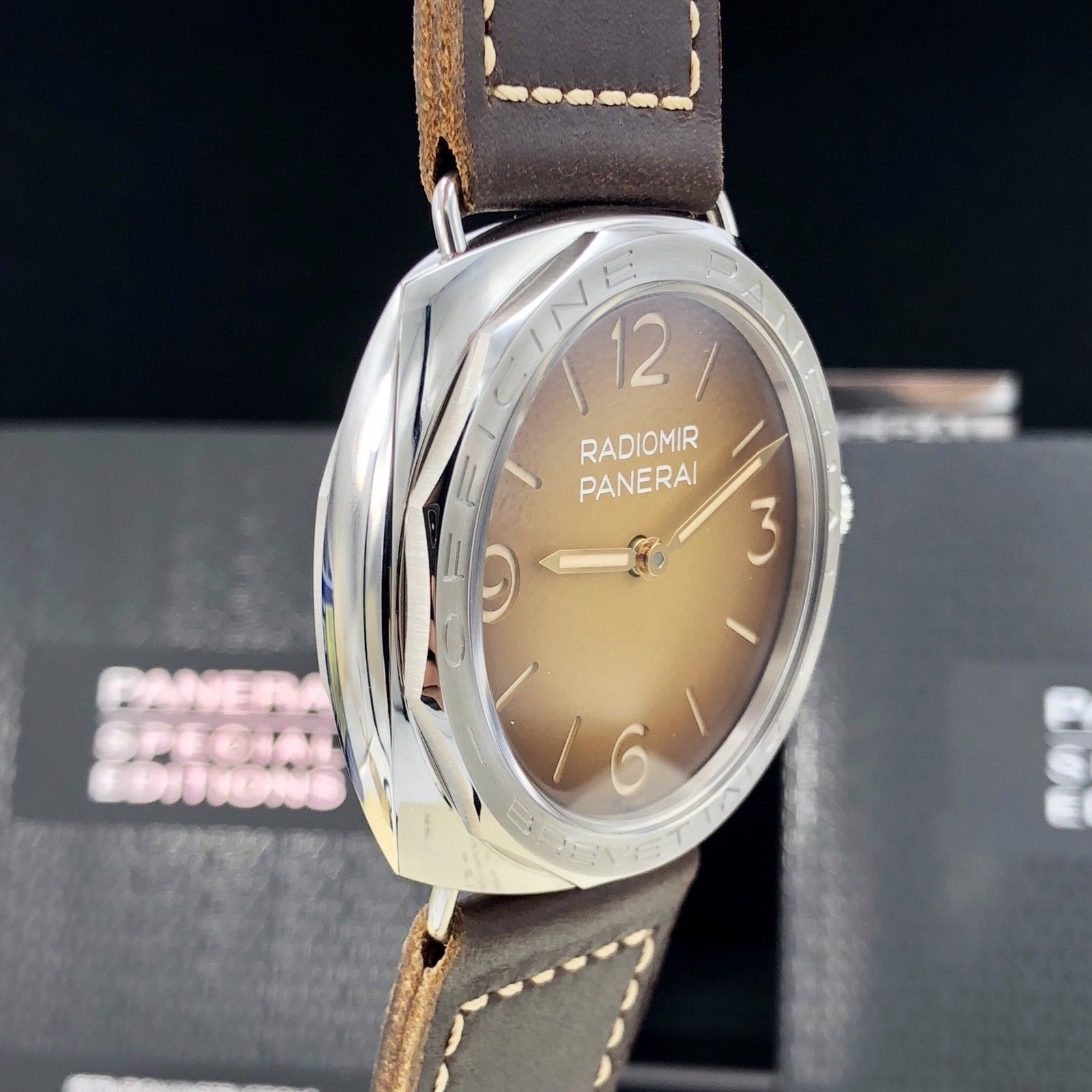 Panerai Radiomir 3 Days PAM687 Special Edition 47mm Brown