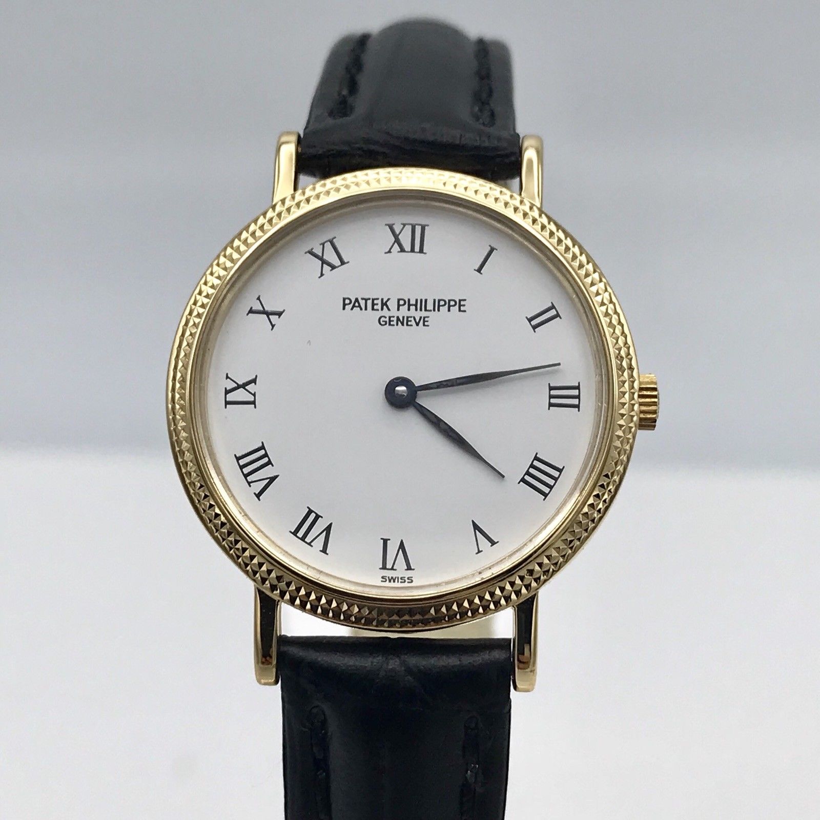 Patek Philippe 4819J Calatrava Ladies Quartz in Yellow Gold 25mm