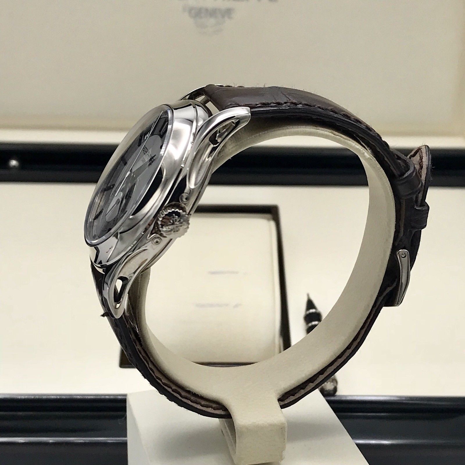 Patek Philippe Annual Calendar 5205G-001 Box and Papers Mint condition