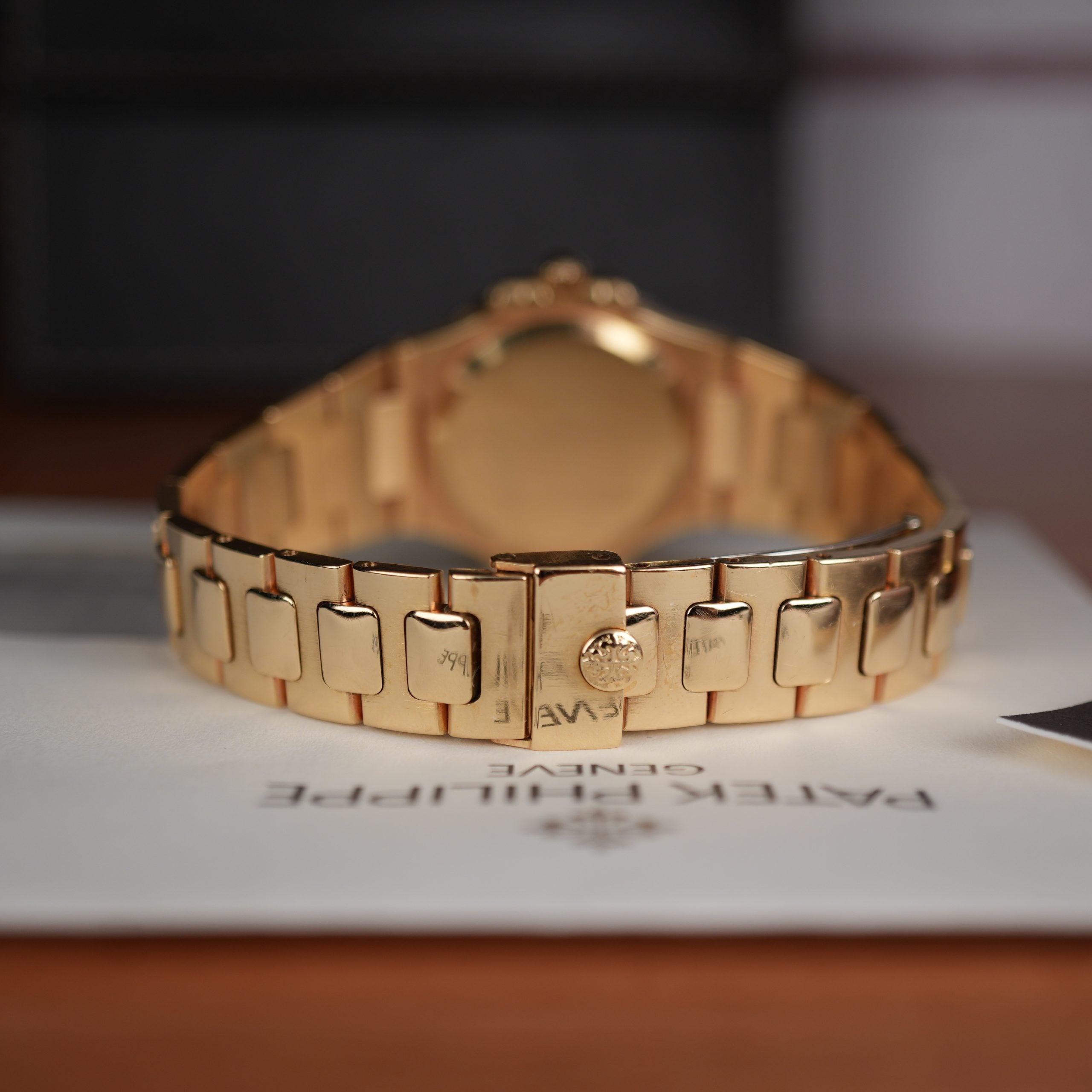 Patek Philippe Nautilus 4700 Ladies 18k Yellow Gold Champaign Dial