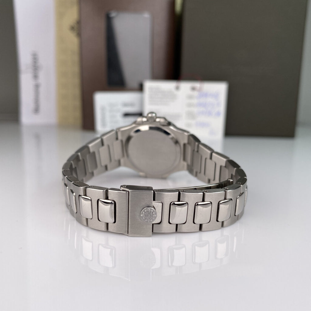 Patek Philippe Nautilus 4700/1 Stainless Steel Ladies w Box and papers Serviced by Patek 2022