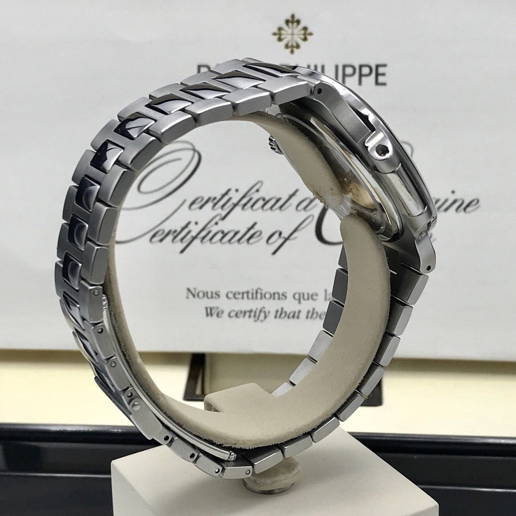 Patek Philippe Nautilus 5712 / A1-001 blue Box and Papers 2014 Mint condition