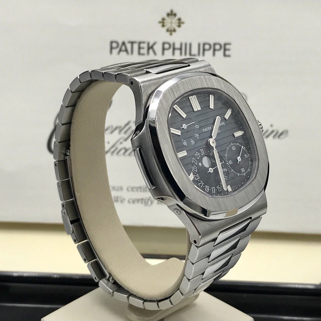 Patek Philippe Nautilus 5712 / A1-001 blue Box and Papers 2014 Mint condition