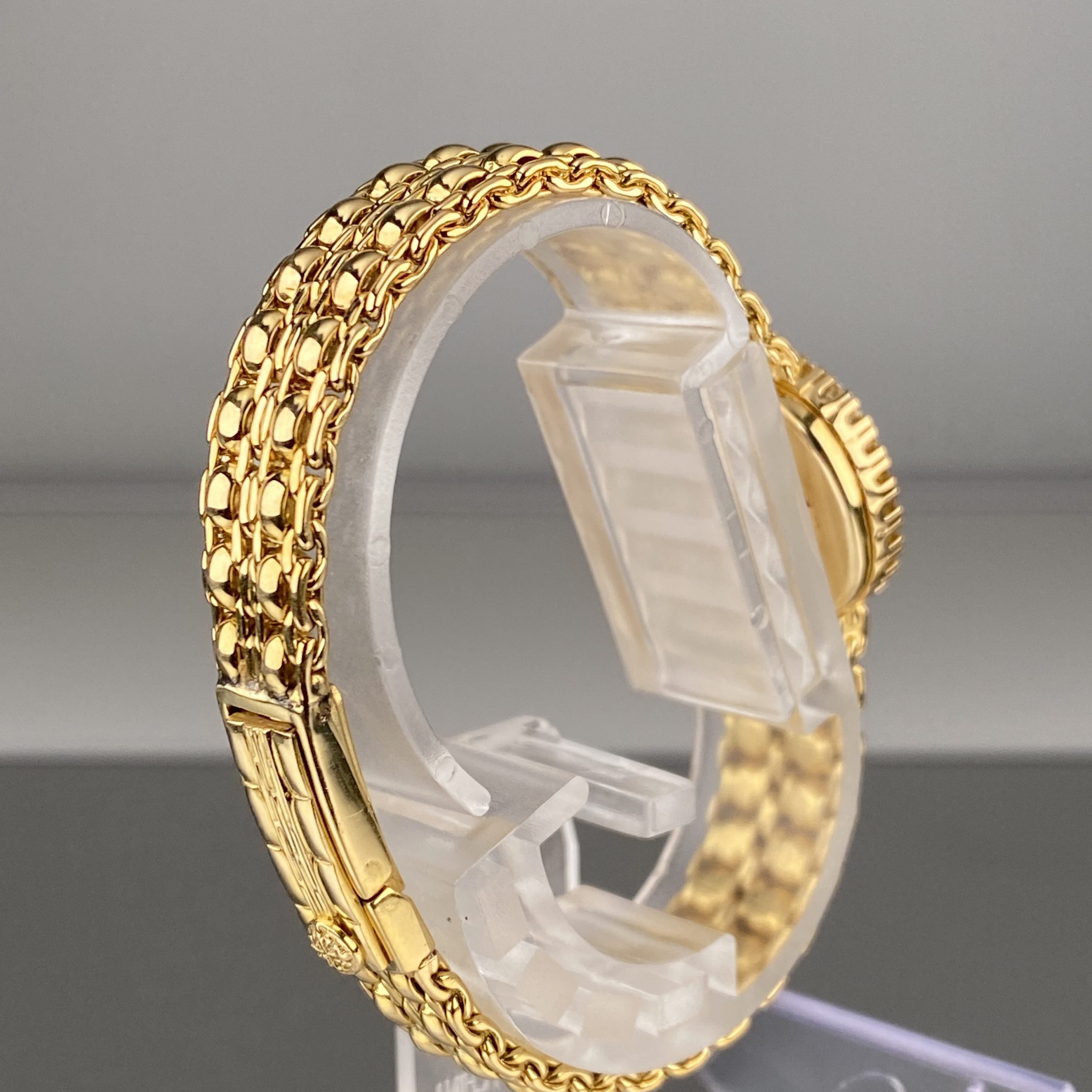 Patek Philippe Ref 4772 Ellipse Ladies Cocktail Watch 18k Gold with Factory Diamond