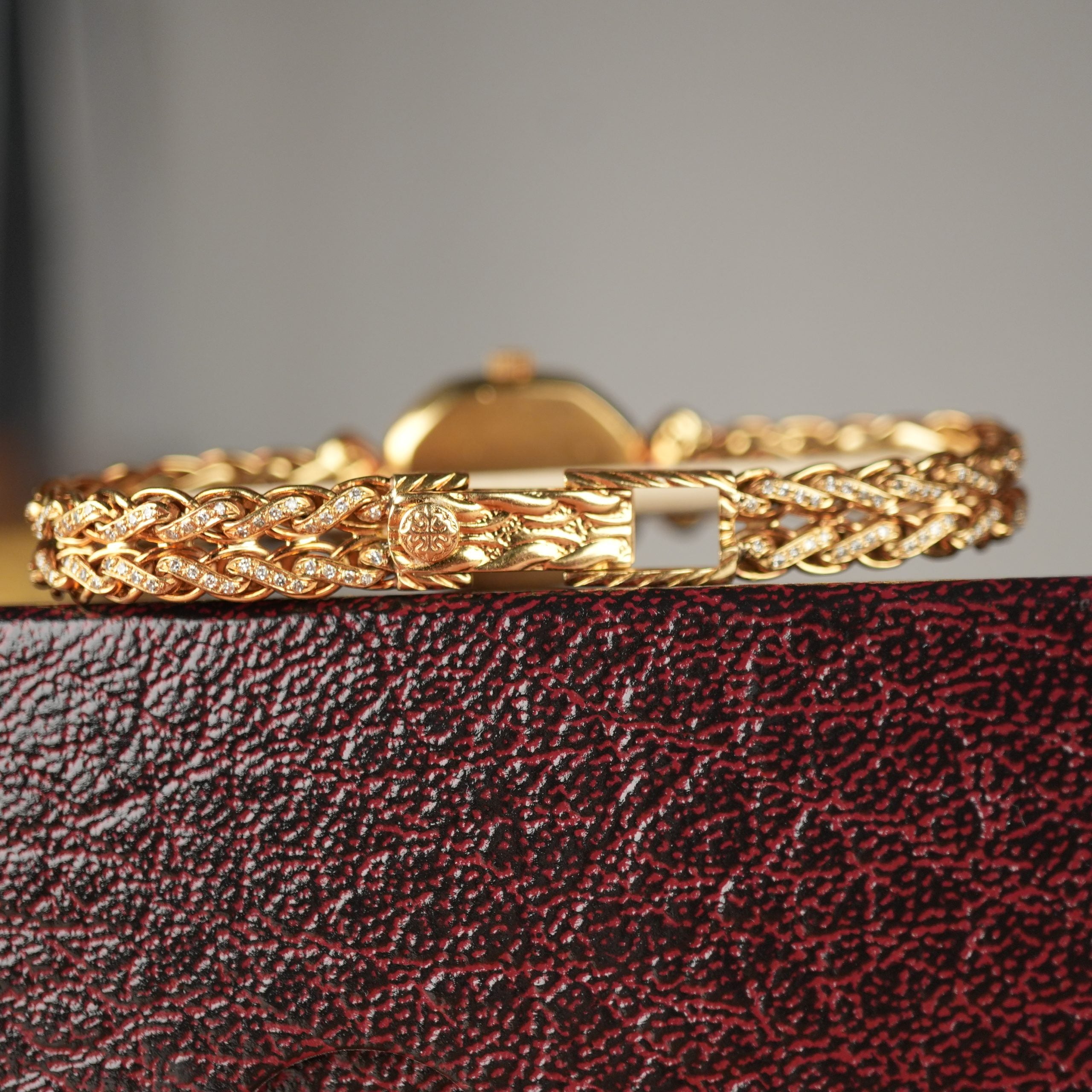 Patek Philippe Ref. 4581/1  Ladies Boutique Exclusive Full Factory Diamond 18K Gold