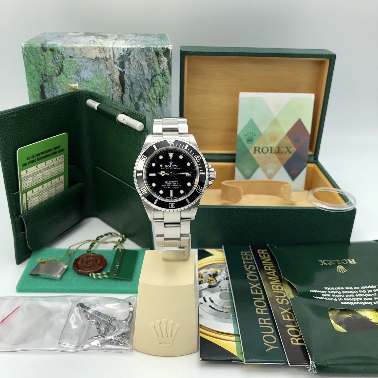 Rolex 16600 Sea Dweller Unpolished Extra Full Set Box & Papers 2004